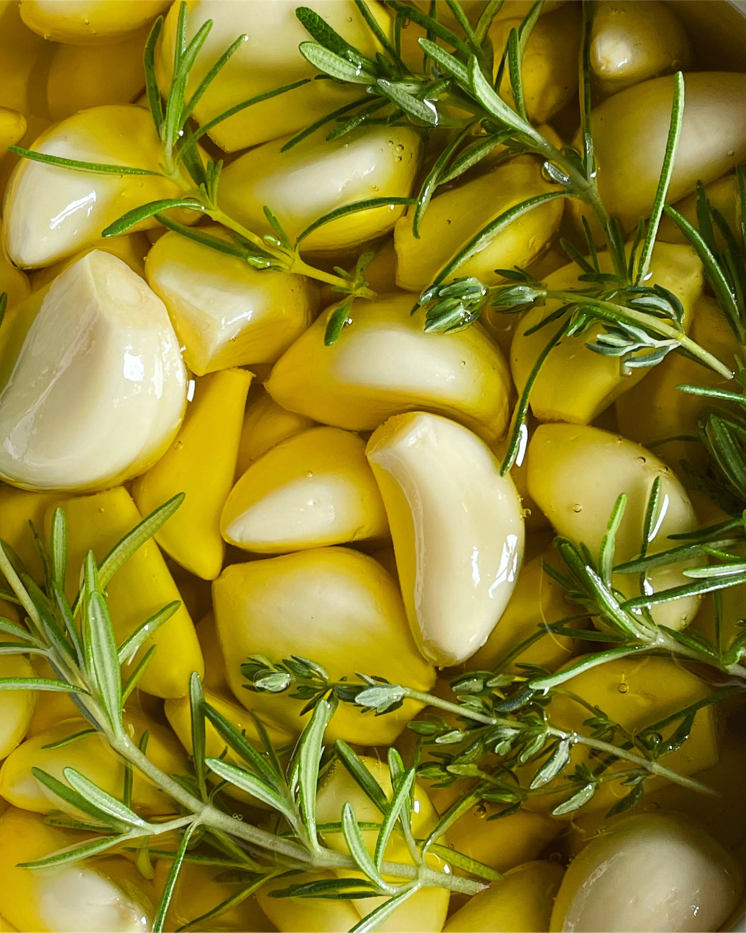 Garlic Confit | harvestandnourish.com