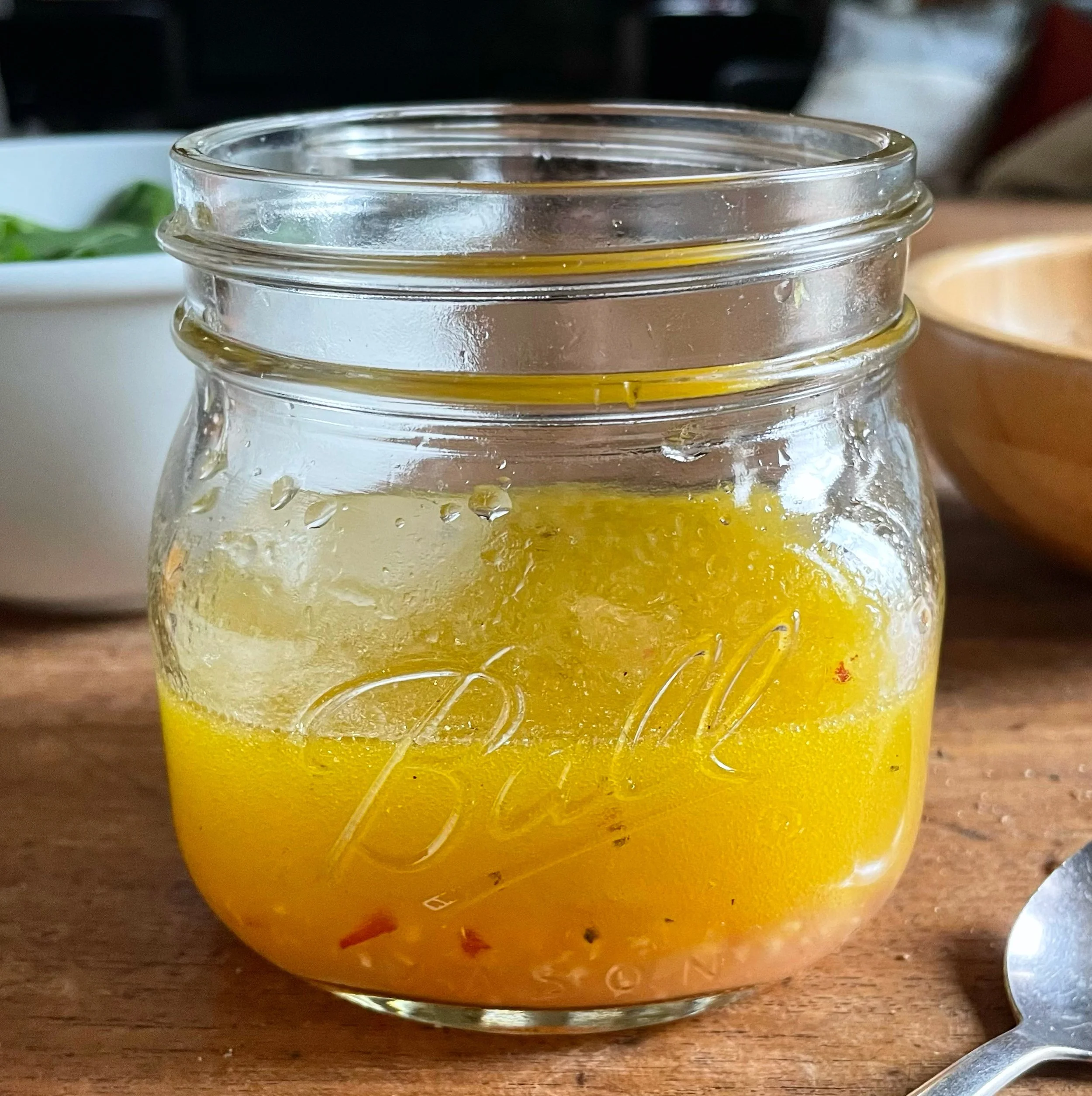 Apple Cider Vinaigrette. | harvestandnourish.com