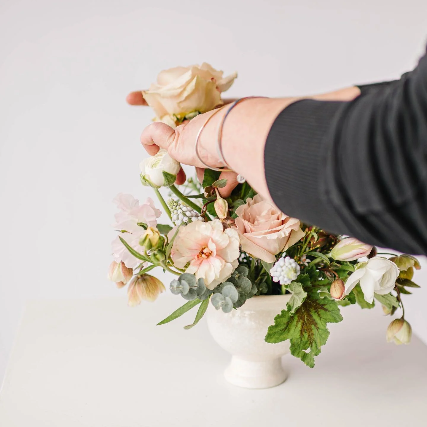 FIELD&bull;WORK
We&rsquo;re so excited to get these popular classes back up and running, now that we&rsquo;re seeing sunshine in the forecast! Our first workshop of the season will be held at FIELD in the garden. Liz will guide you through creating a