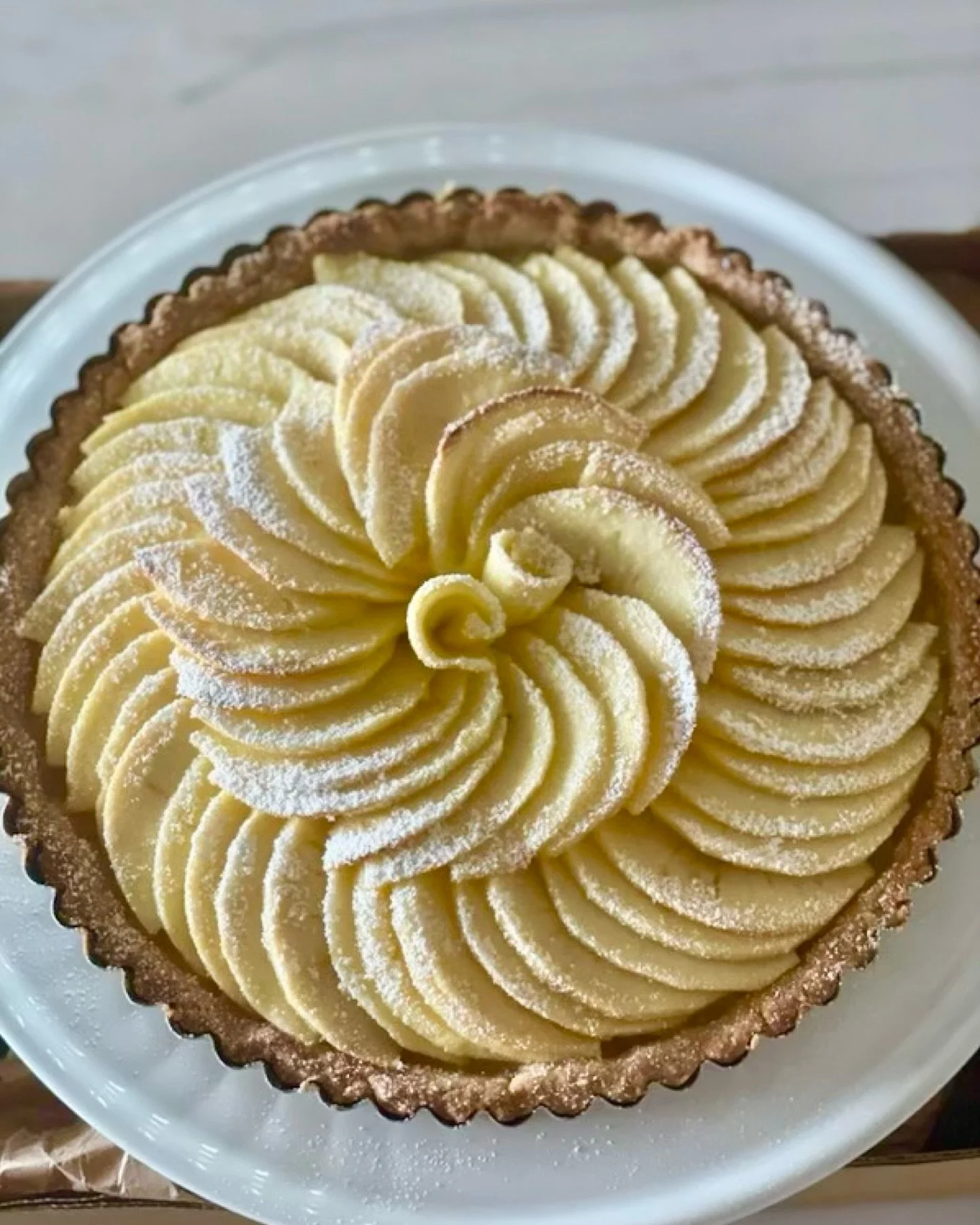 For me, the fall and holiday seasons are the perfect time to head to the kitchen and bake!  I learned the techniques to make this tart and so much delicious French food by enrolling in a week-long Master Class in the heart of Burgundy taught by the w