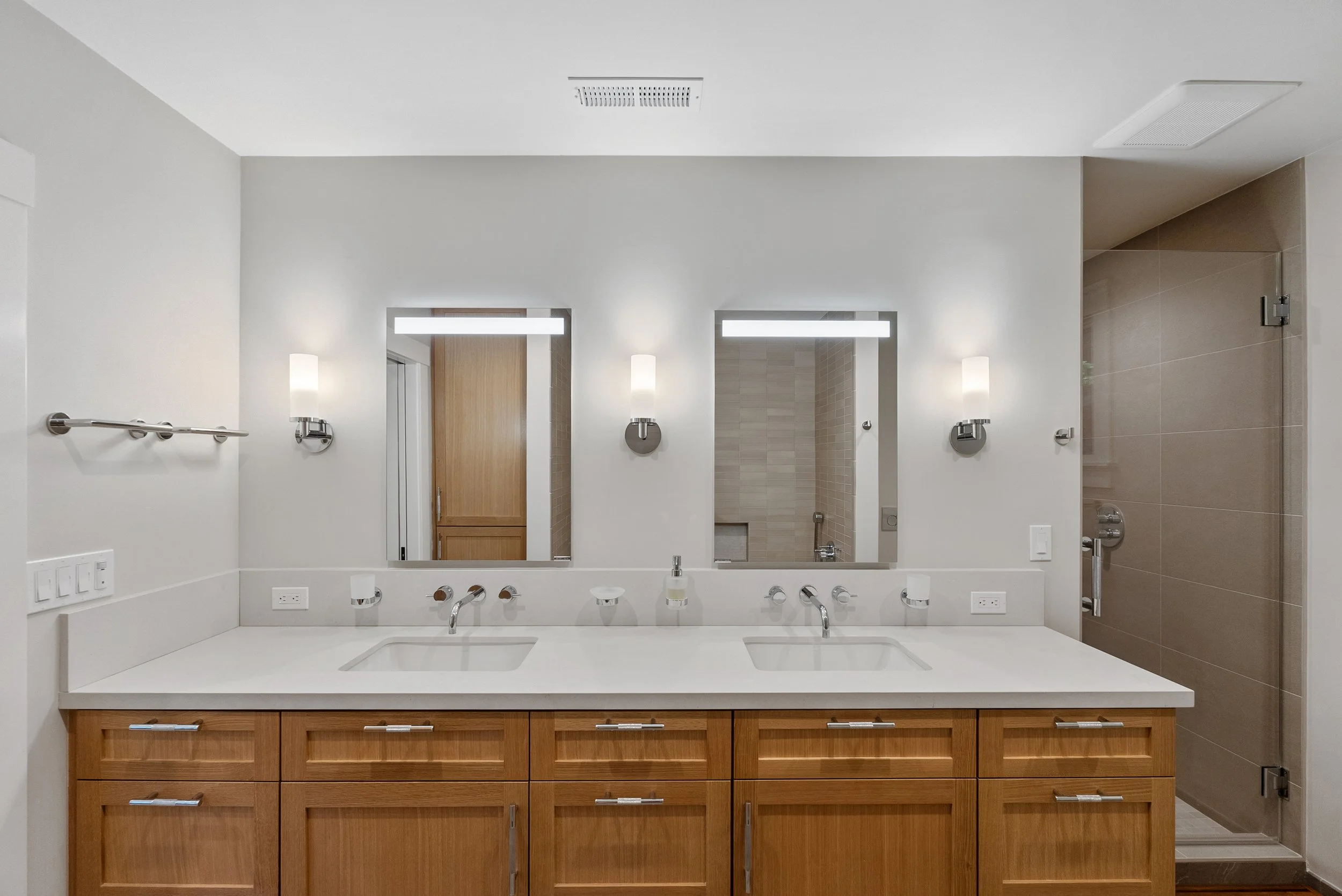 North Berkeley Reno Primary Bathroom AGD Builds 19.jpg