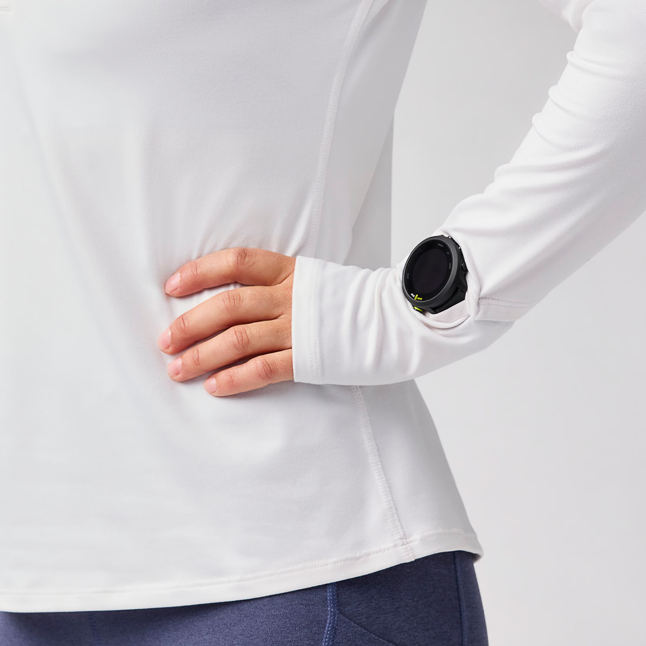 221733-100-d1-dash-half-zip-3-womens-long-sleeve-running-shirt.png