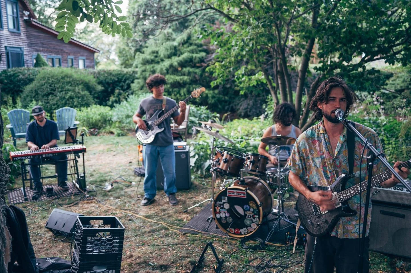 Our good friends the @moondogs_band_ will be on next at The Squash Ball!

Moondogs is a Burlington, Vermont based psychedelic rock band, whose broadly influenced, eclectic style is both familiar and adventurous. Pulling from traditions and styles of 