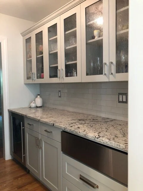 Counter & Cabinets