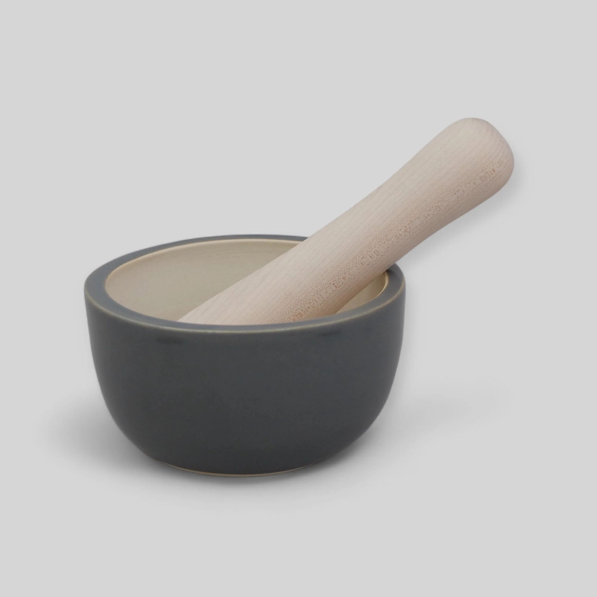 les ateliers charlevoix, pilon mortier, mortar pestle, pion mortier en céramique, ceramic mortar pestle, pottery, céramique fait main, handmade ceramic charlevoix