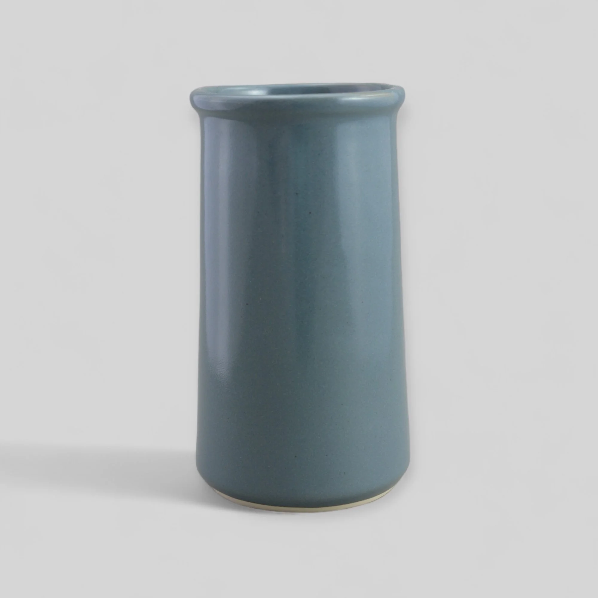 Vase à fleurs gris.JPG