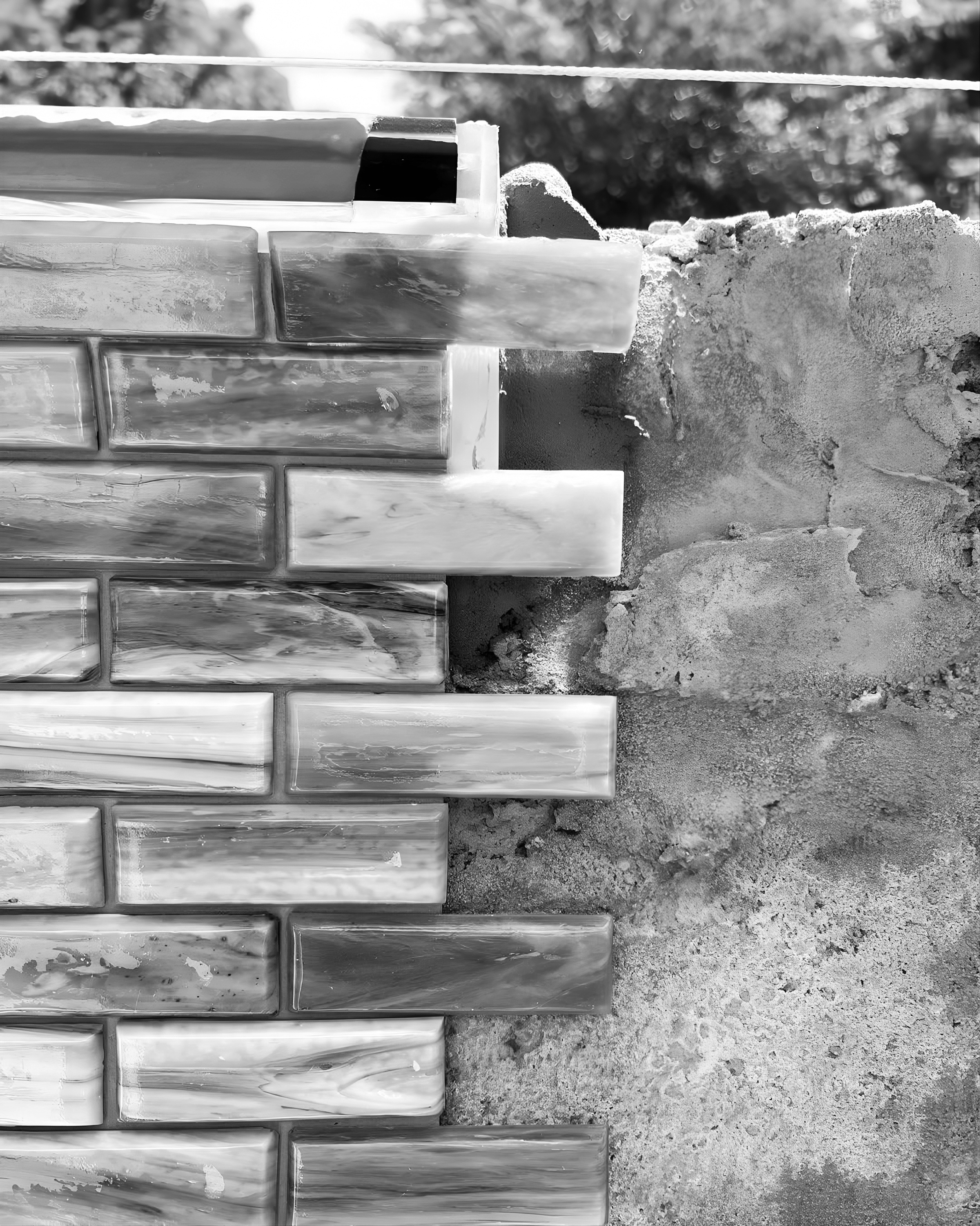 Detail of masonry and tile work, reflecting construction discipline and precision in Gabriel Messuti’s projects