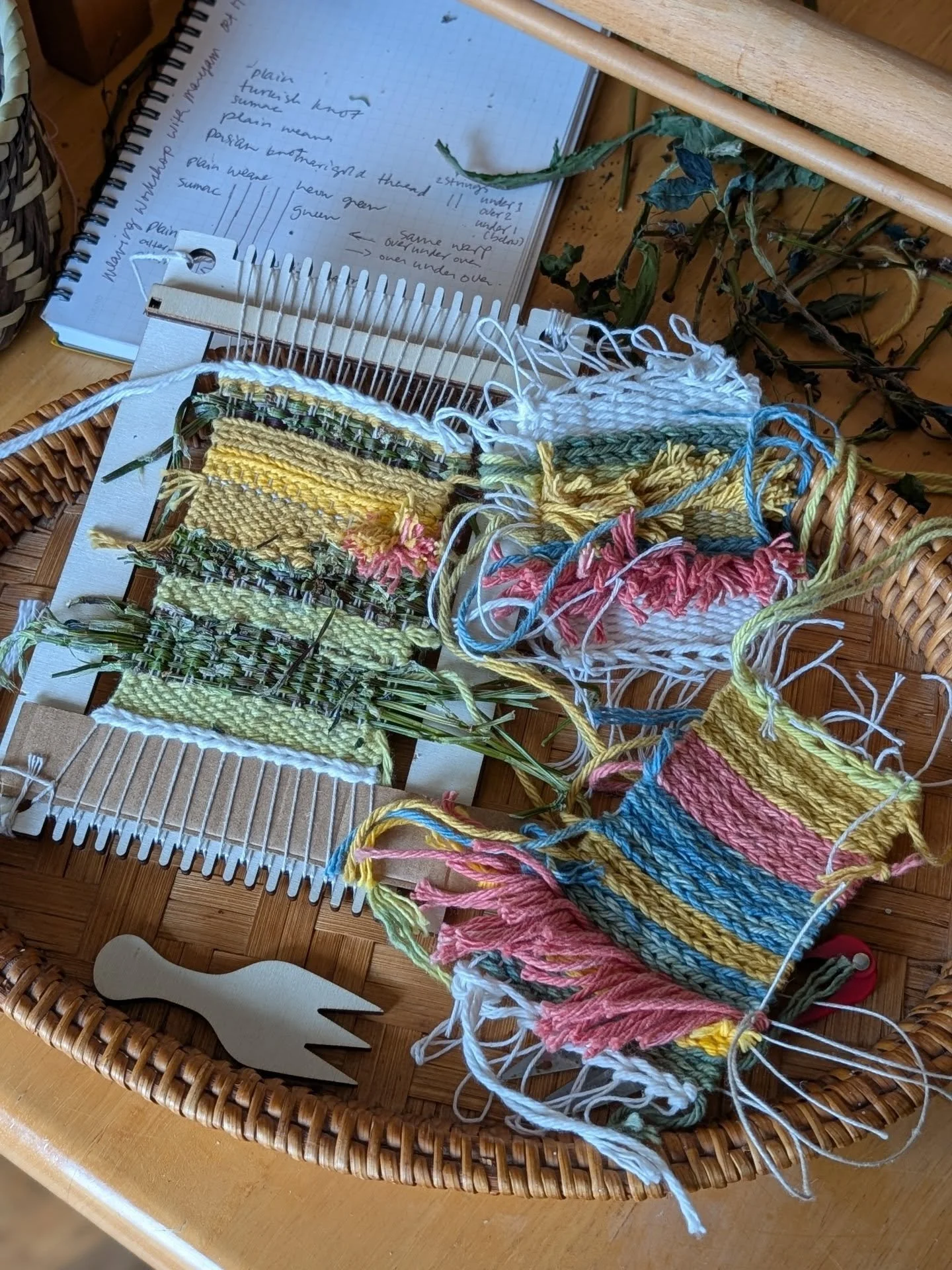 🧶Learned a new hobby this weekend. Thanks again @mar_yam_bg for teaching your ways!

🏷️ Now back to @craftedshowandsale prep. This market at Winnipeg Art Gallery @wag_ca is in two weeks! I'll be bringing all my naturally dyed goods including the fl