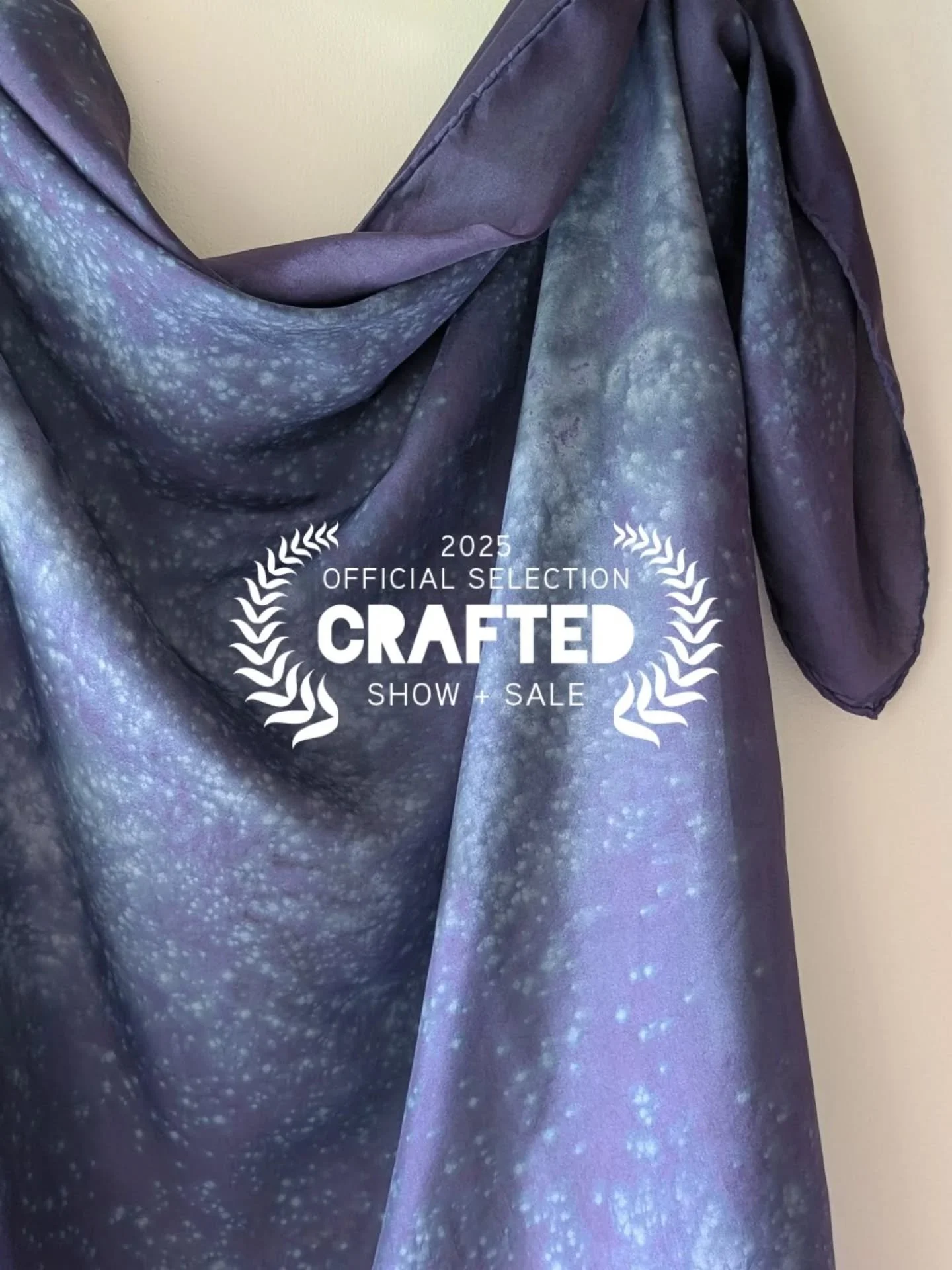 ✨Unexpectedly magical shade of ube aka purple 🟣 swipe to photo 3 to see where this colour started from.

🍇This was from logwood + sprinkled with citric acid, a naturally occurring fruit acid. I thought, how come I've never seen this color combinati