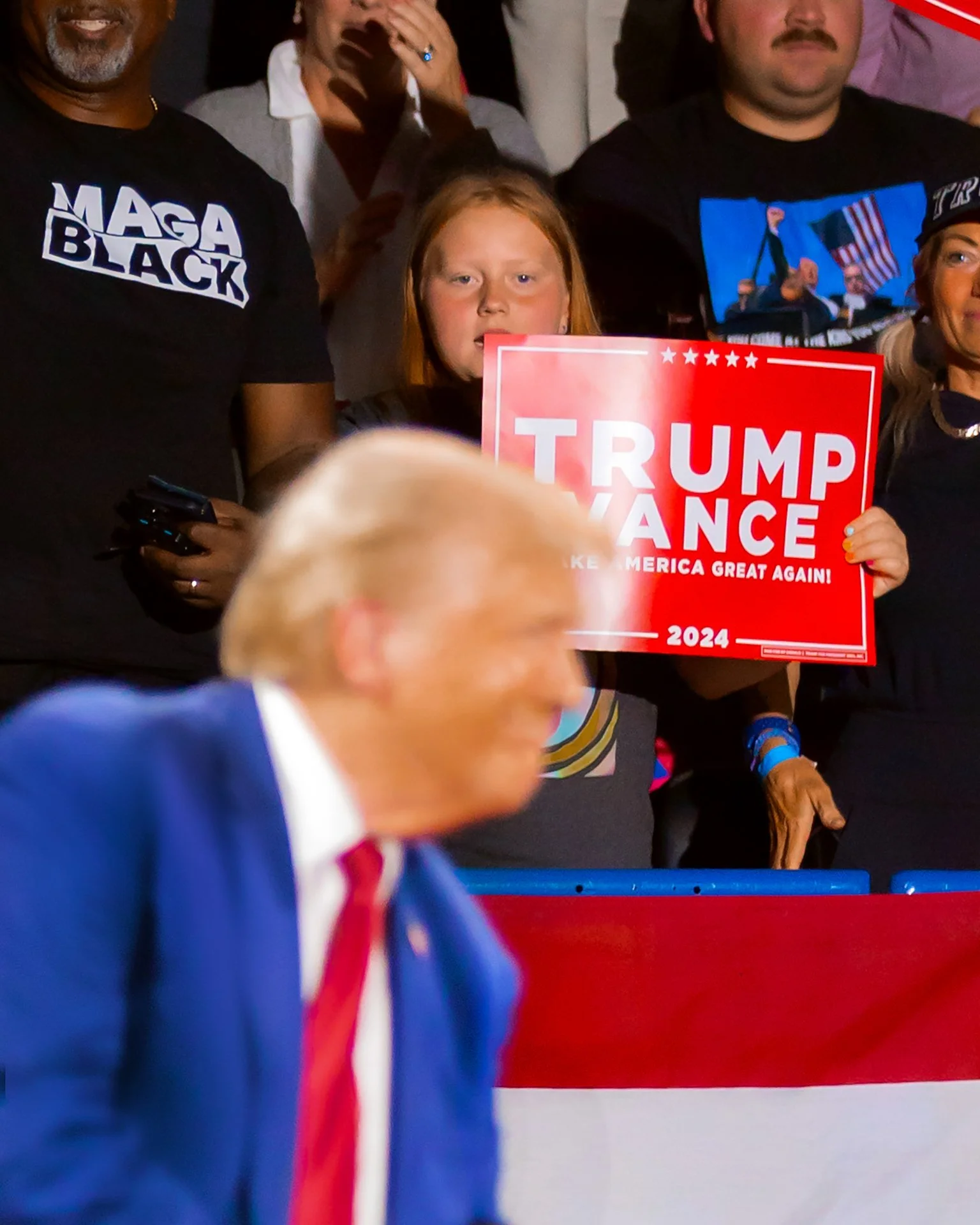 Daniel Ribar_Violet_12_1.jpg