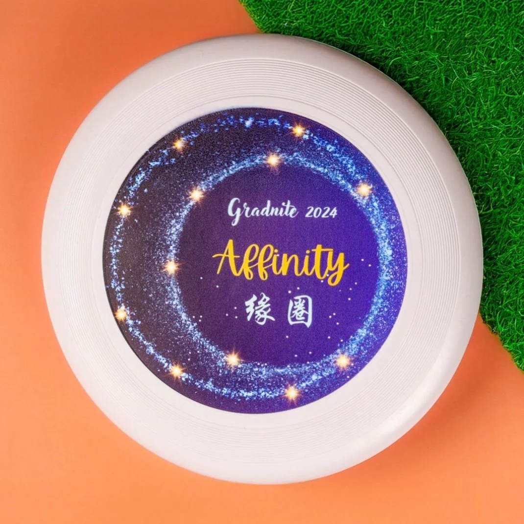 Designed to move 🥏

A simple way to create moments of engagement - on and off the field by keeping brand interactions in motion! 

#corporategifting #brandactivations
#b2bbranding #eventgifting #frisbee #custommerch #brandengagement
