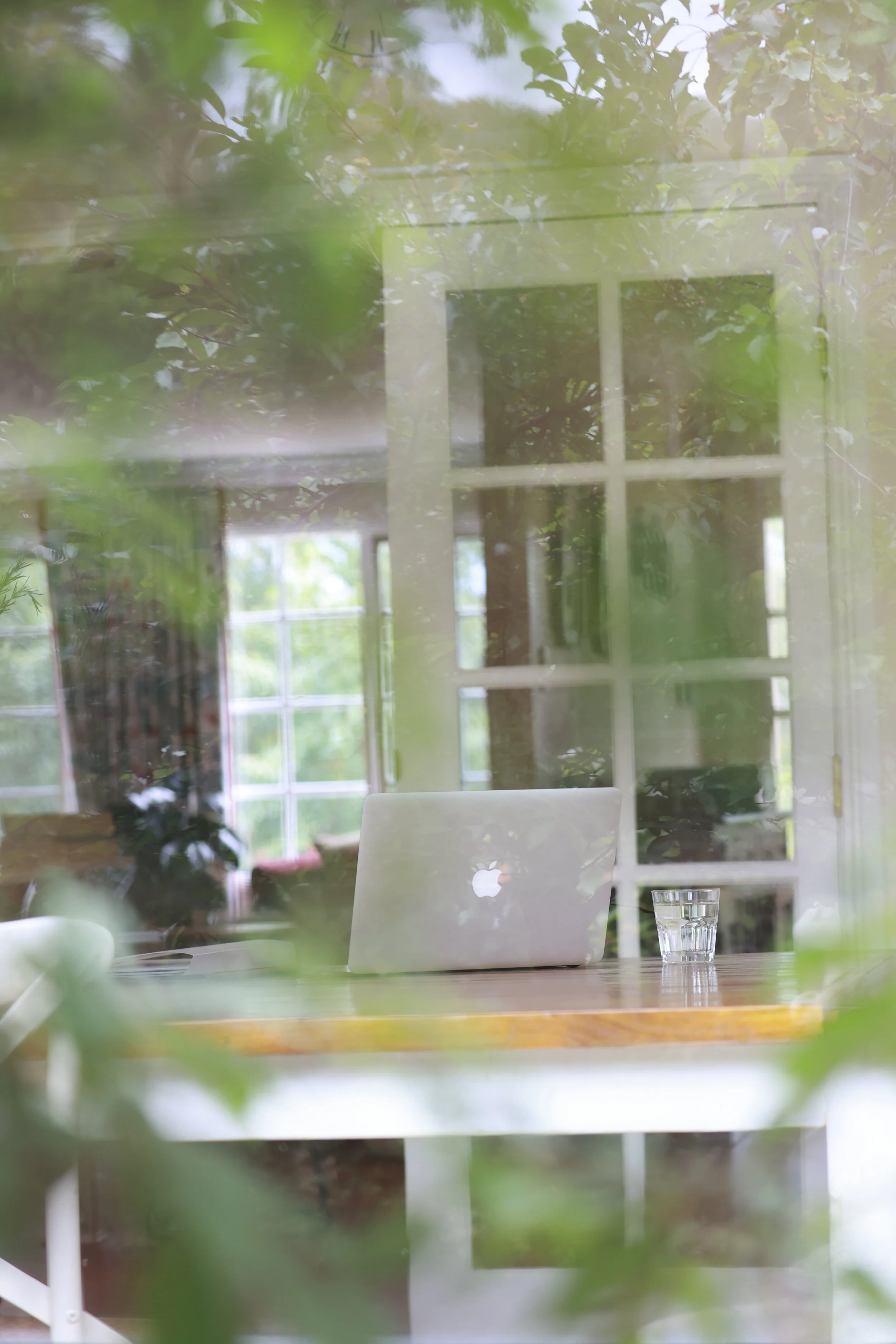 The light filled conservatory, a perfect spot for smaller groups to work or enjoy meals