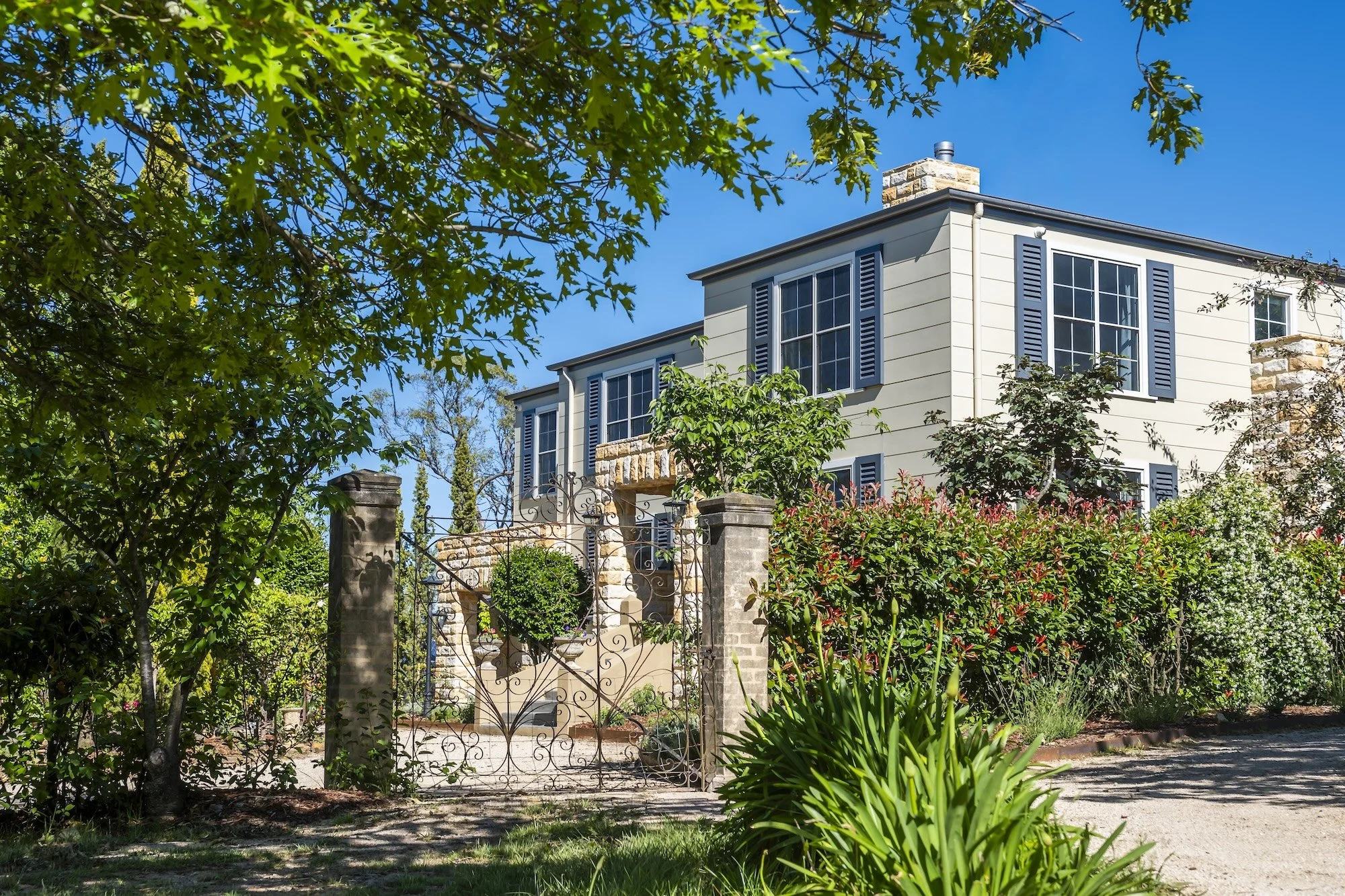 View coming up the driveway