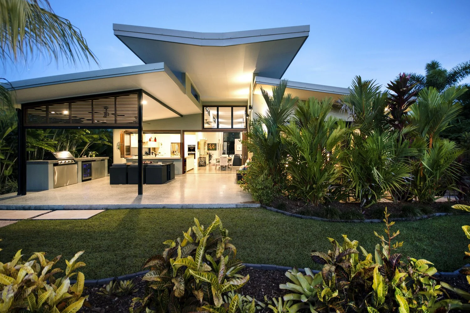 14+The+Lake,+Old+Port+Rd,+Port+Douglas+for+sale+with+Raine+&+Horne+Port+Douglas+-+David+Cotton+(25) (1).jpg