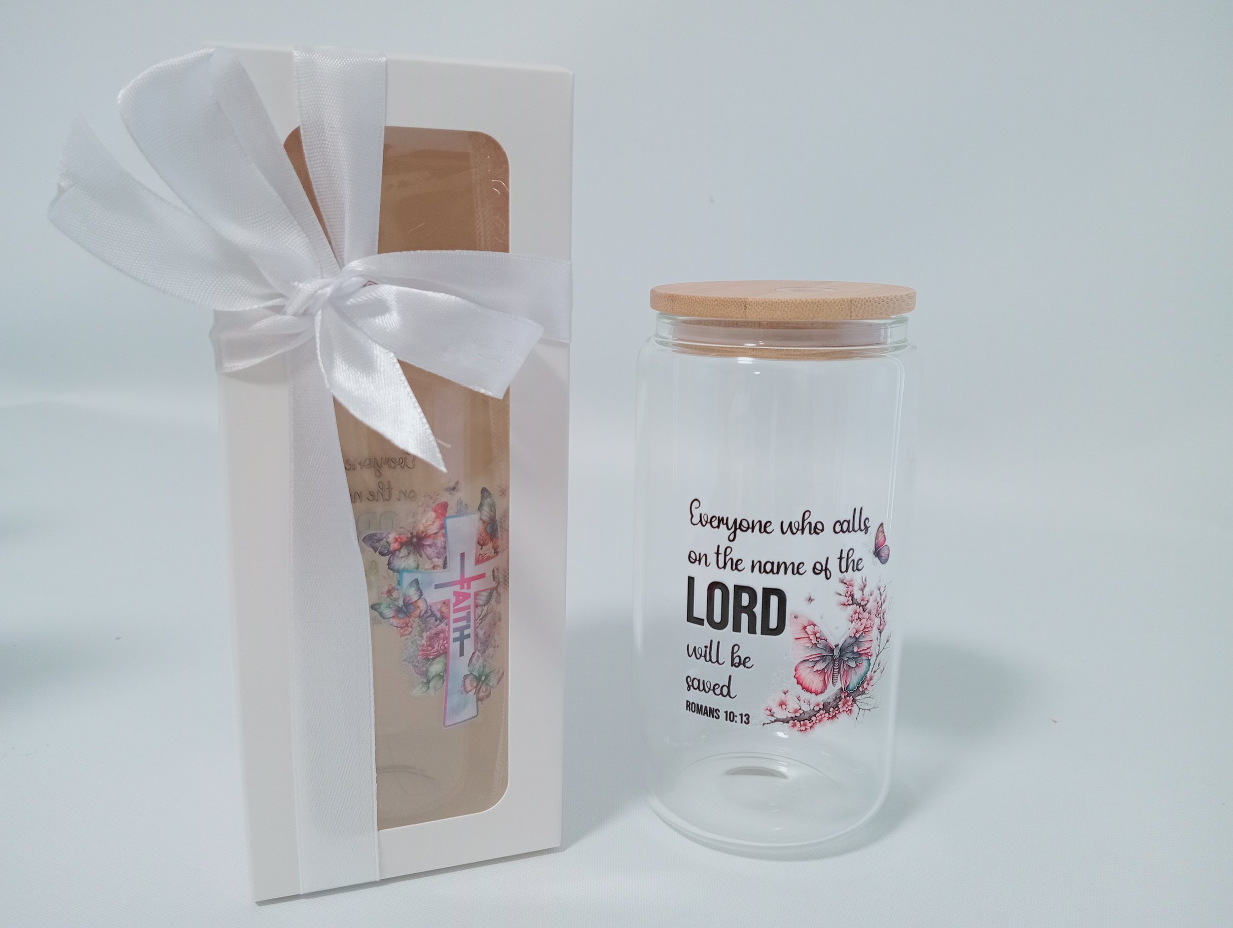 Glass Tumbler - includes Bible verse Everyone who calls on the name of the Lord - Romans 10-13 - Bamboo Lid and Glass Straw - Comes Boxed