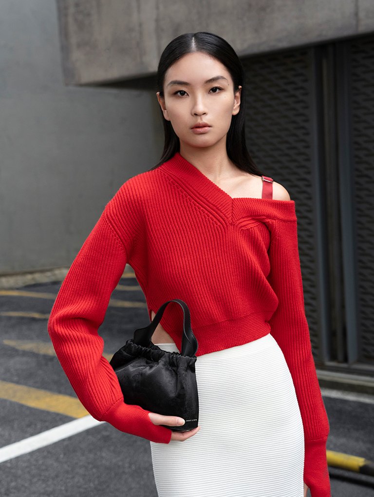 charles-keith-spring-24-lny-blog-campaign-07.jpg