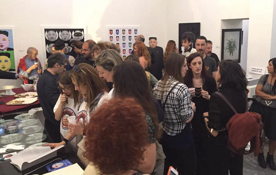 2 The lader is Present  - Como .jpg