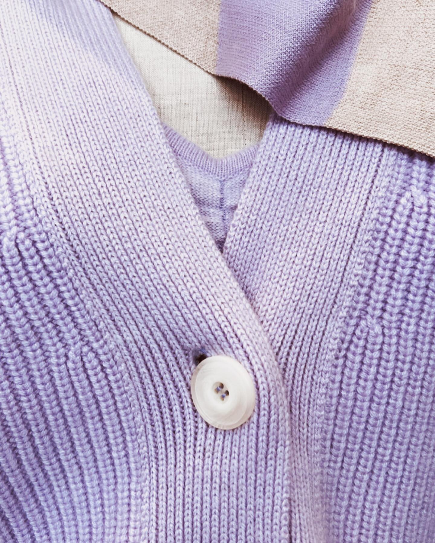 Colors of spring - NERU cardigan in soft lavender.
Did you know 👉🏻 Cashmere is a sustainable and eco-friendly material. It is biodegradable and renewable, making it a better choice for the environment than synthetic materials. #studio163

#sustaina