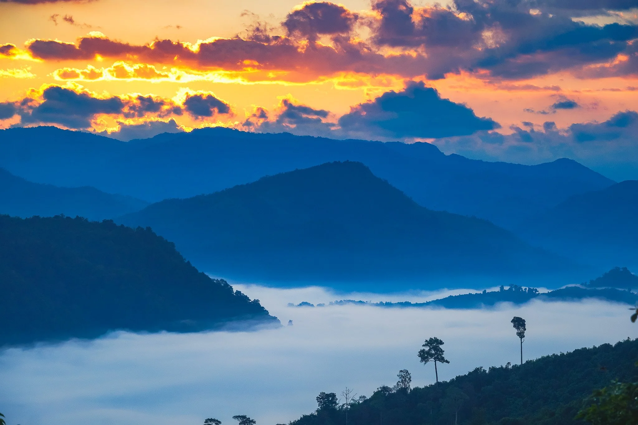 Thailasia Tour Part 4: Glimpses of Myanmar. Chiang Saen - Mae Sot