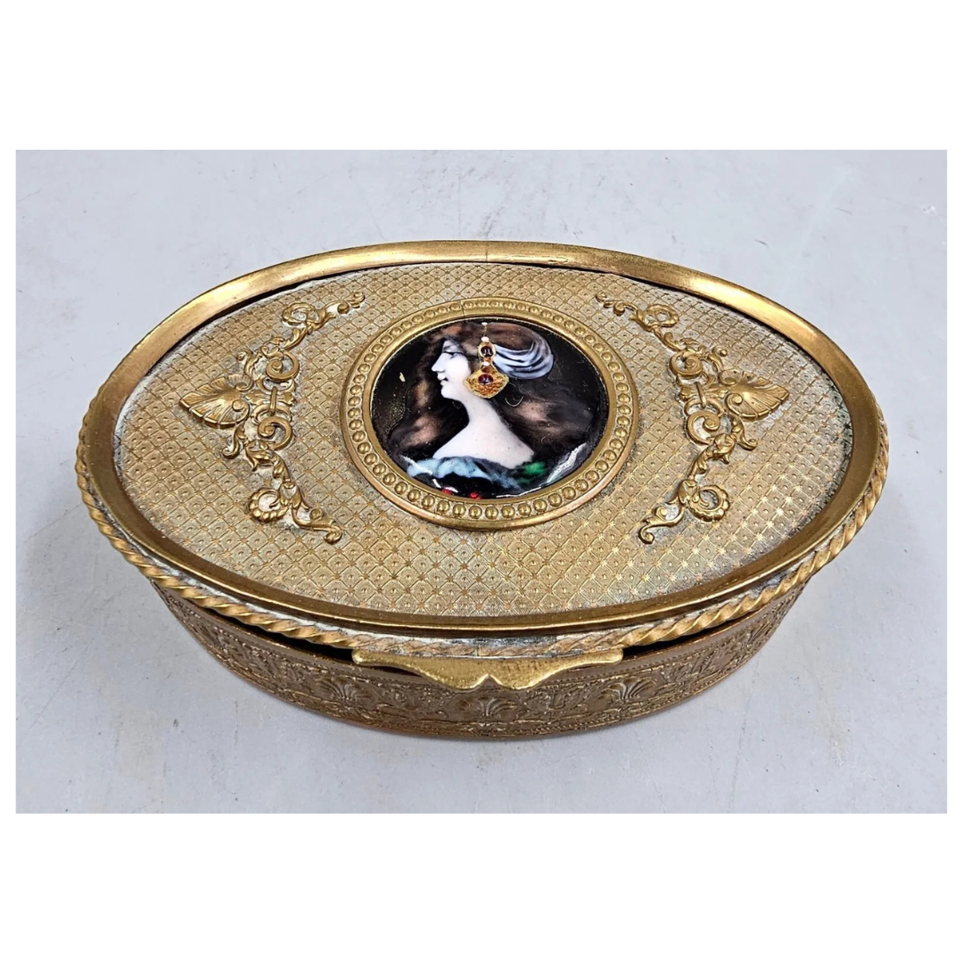 Vente courante : tableaux, bibelots, verrerie, petits mobiliers, ...