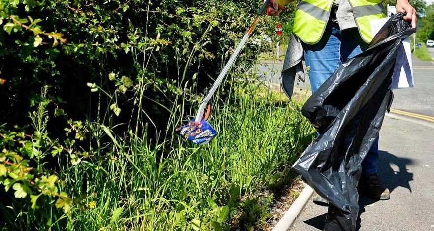 Reminder! Warwickshire Hunt litter pick for The Countryside Ckean Up is this Saturday morning at 10am. Please come and support we need all hands on deck. Thank you to those who have signed up but we need more to make this a successful event! If you c