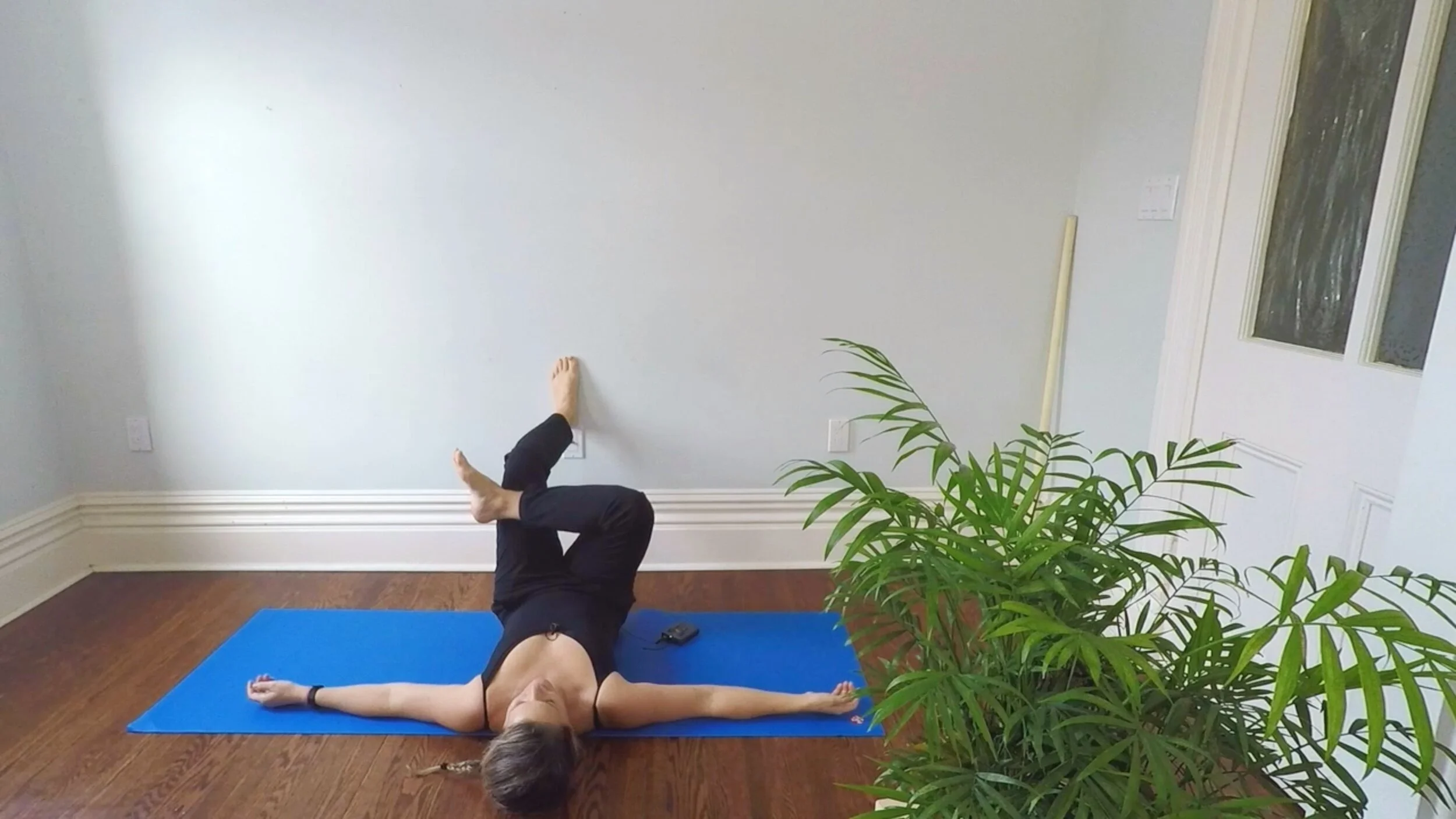 The 45: Superchill superstretch for legs and hips