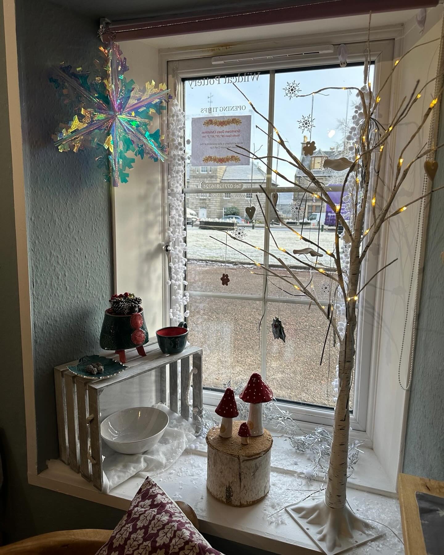 Lovely to be participating in the Grantown Does Christmas weekend. Feels very festive 🎄❄️🎄. #ceramics #pottery #grantownonspey #cairngorms #christmas