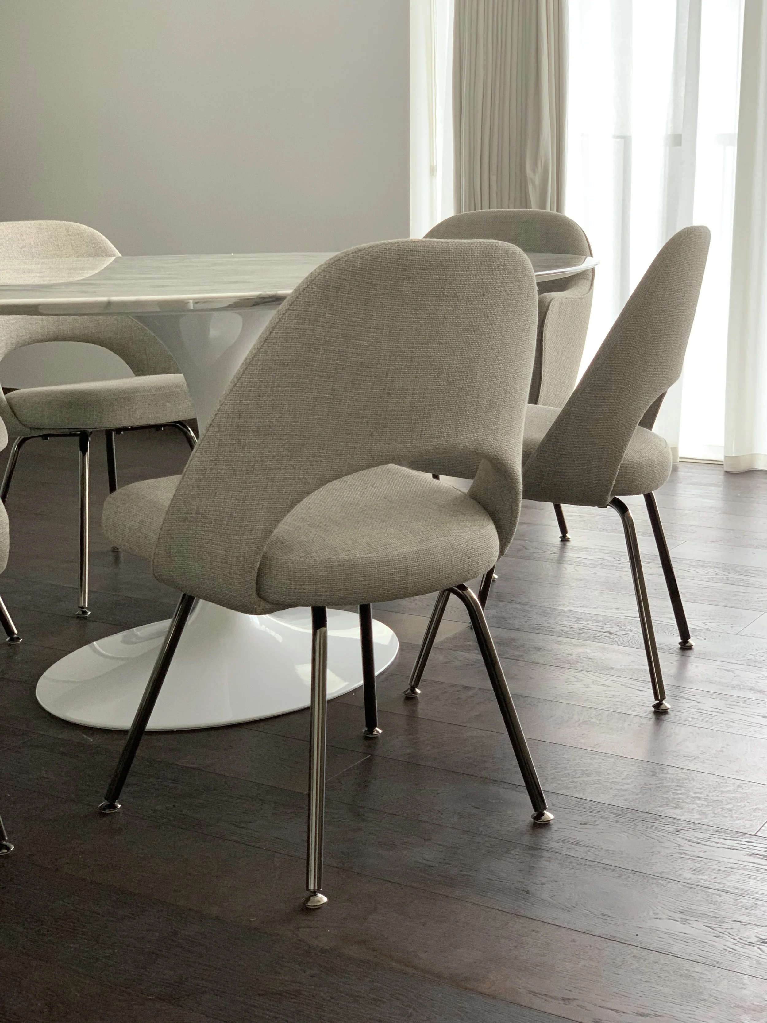 Saarinen Chairs and Arabescato Saarinen Table Knoll