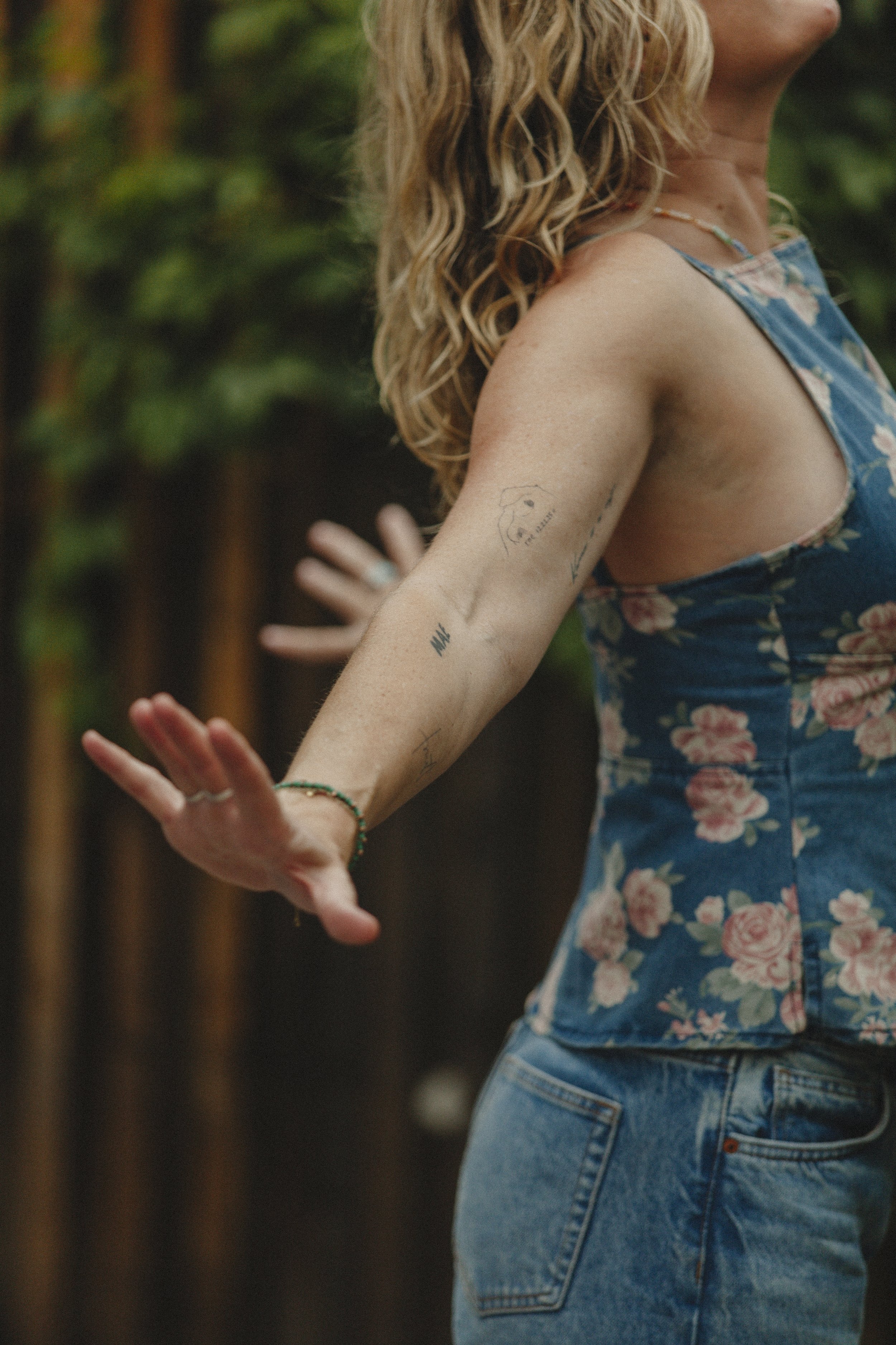 Abbey Daw comes with over two decades of experience. An expert in mindset & somatics. Unlock self-belief with Abbey Daw, transformational teacher, speaker, and celebrity coach. Explore coaching, somatic practices, and The Abbey Daw Method™.