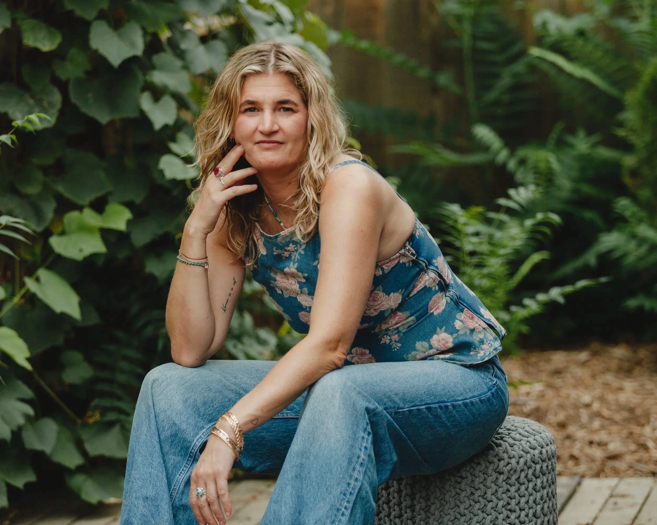 Abbey Daw comes with over two decades of experience. An expert in mindset & somatics. Unlock self-belief with Abbey Daw, transformational teacher, speaker, and celebrity coach. Explore coaching, somatic practices, and The Abbey Daw Method™.