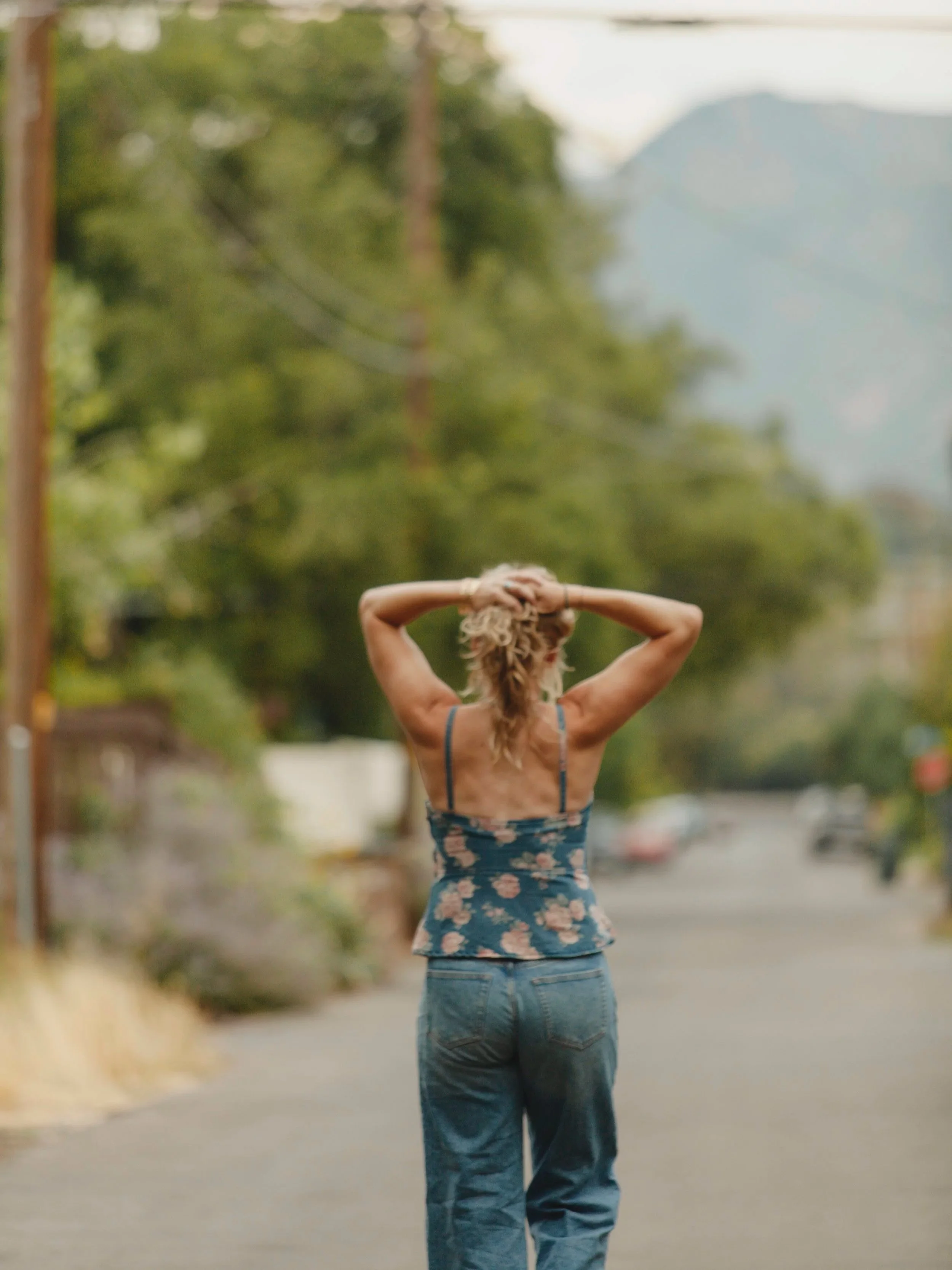 Abbey Daw comes with over two decades of experience. An expert in mindset & somatics. Unlock self-belief with Abbey Daw, transformational teacher, speaker, and celebrity coach. Explore coaching, somatic practices, and The Abbey Daw Method™.