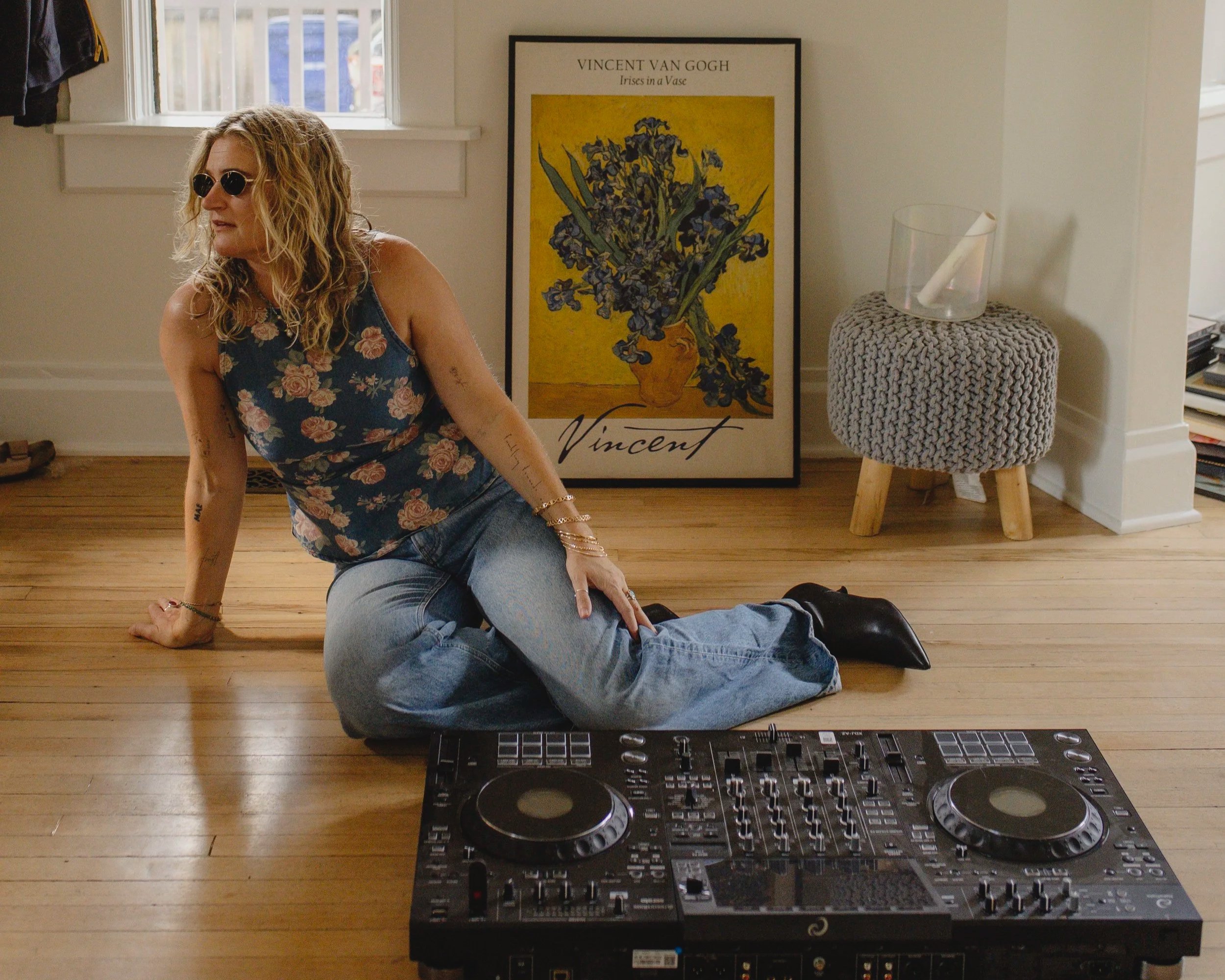 Abbey Daw comes with over two decades of experience. An expert in mindset & somatics. Unlock self-belief with Abbey Daw, transformational teacher, speaker, and celebrity coach. Explore coaching, somatic practices, and The Abbey Daw Method™.