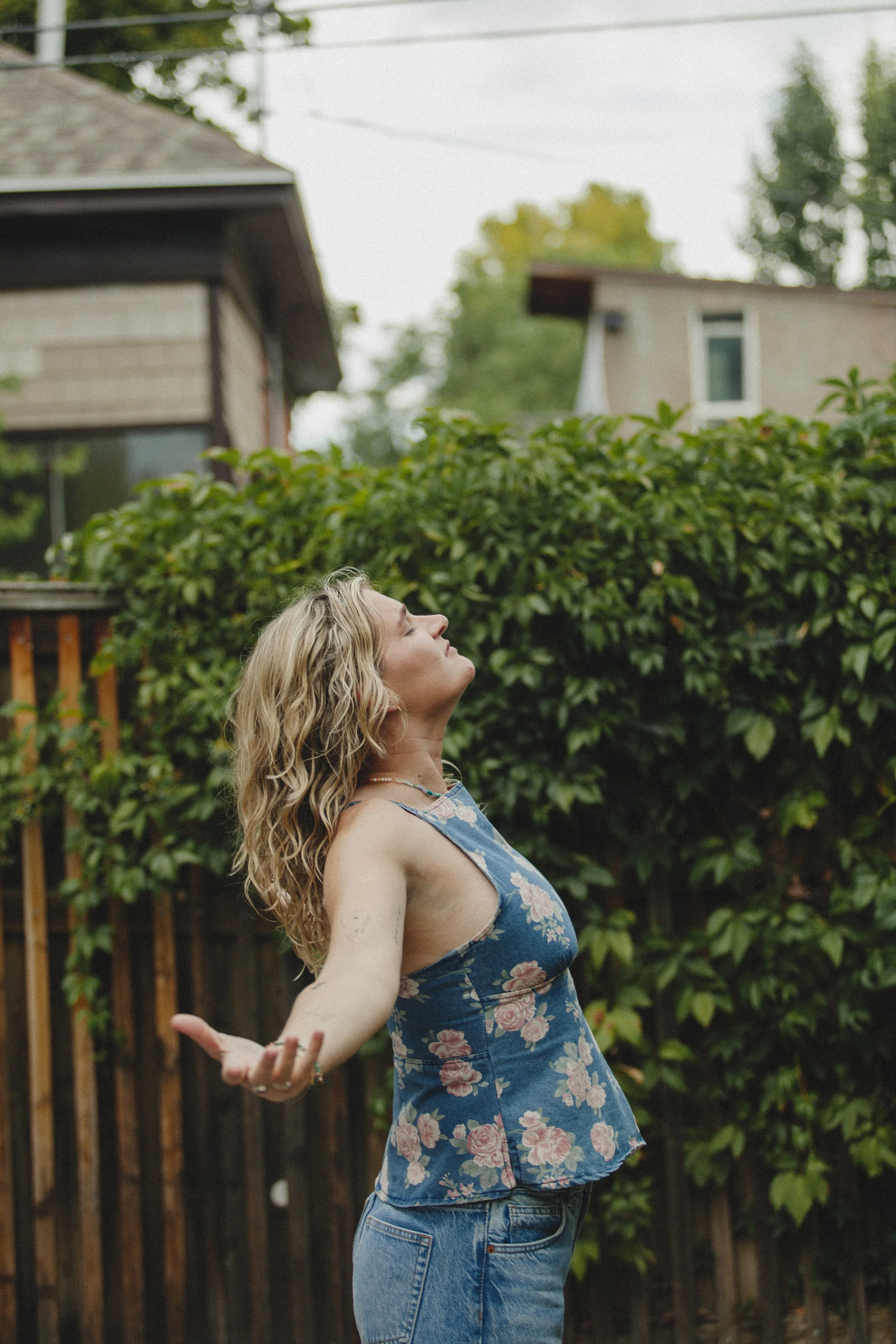 Abbey Daw comes with over two decades of experience. An expert in mindset & somatics. Unlock self-belief with Abbey Daw, transformational teacher, speaker, and celebrity coach. Explore coaching, somatic practices, and The Abbey Daw Method™.