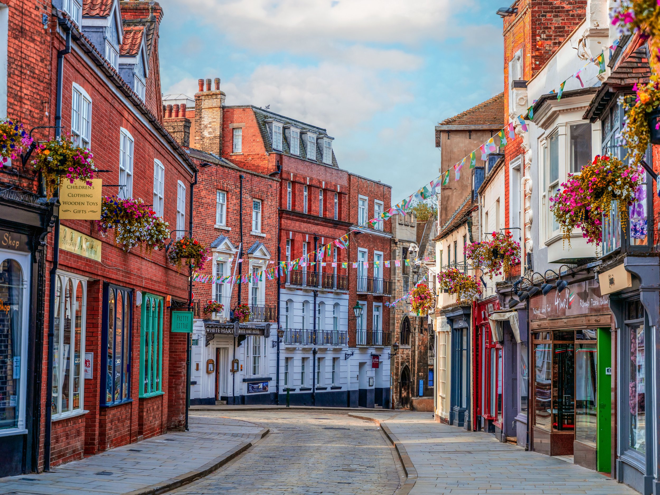 Bailgate in the sun copy.jpg