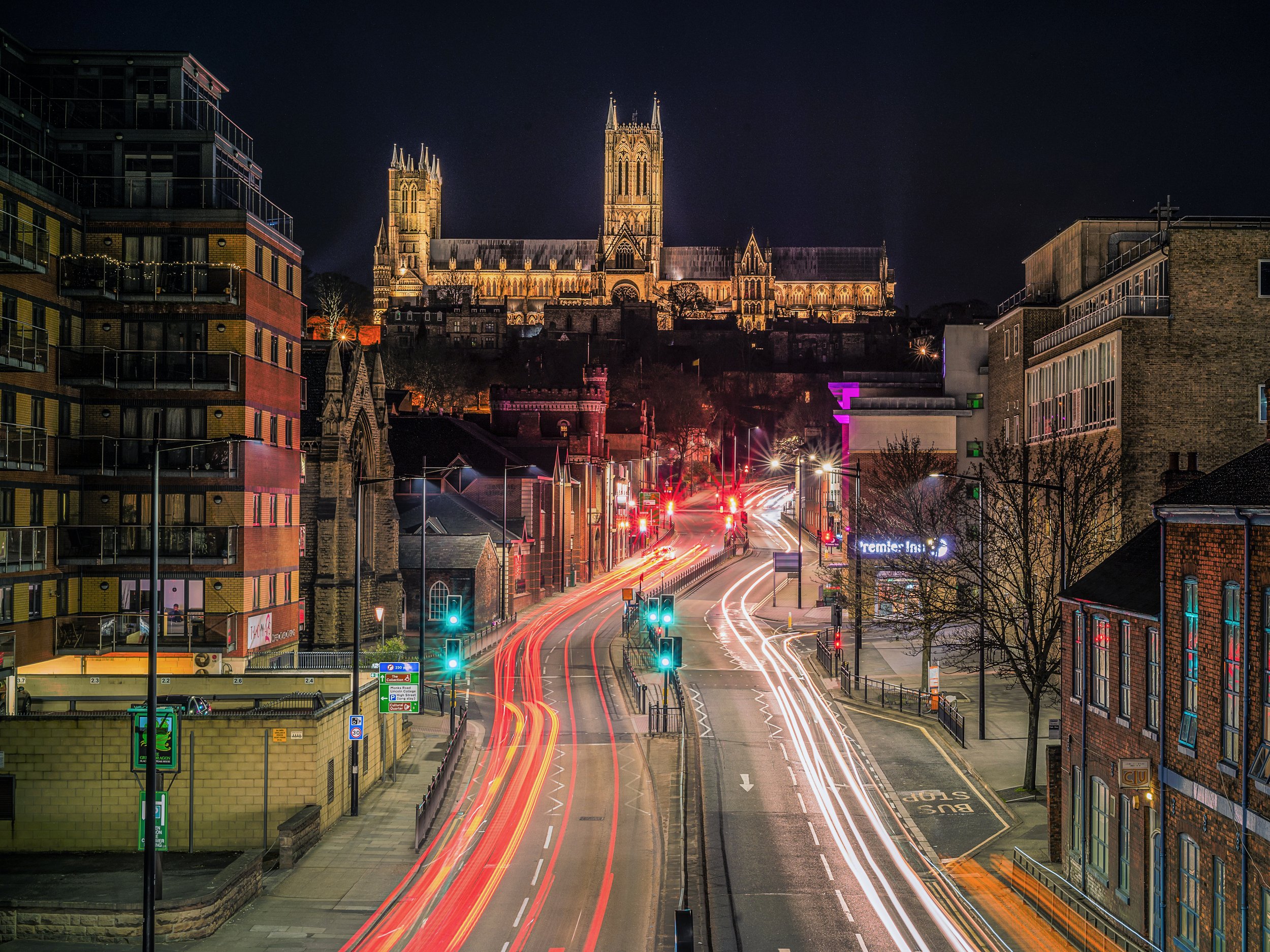 A city on the move - Lincoln at night.jpg