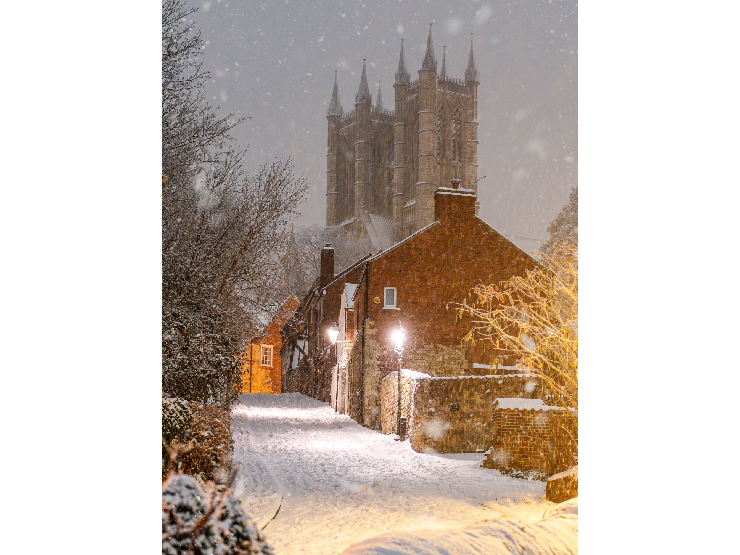 Dreamy Michaelgate in the snow copy.jpg
