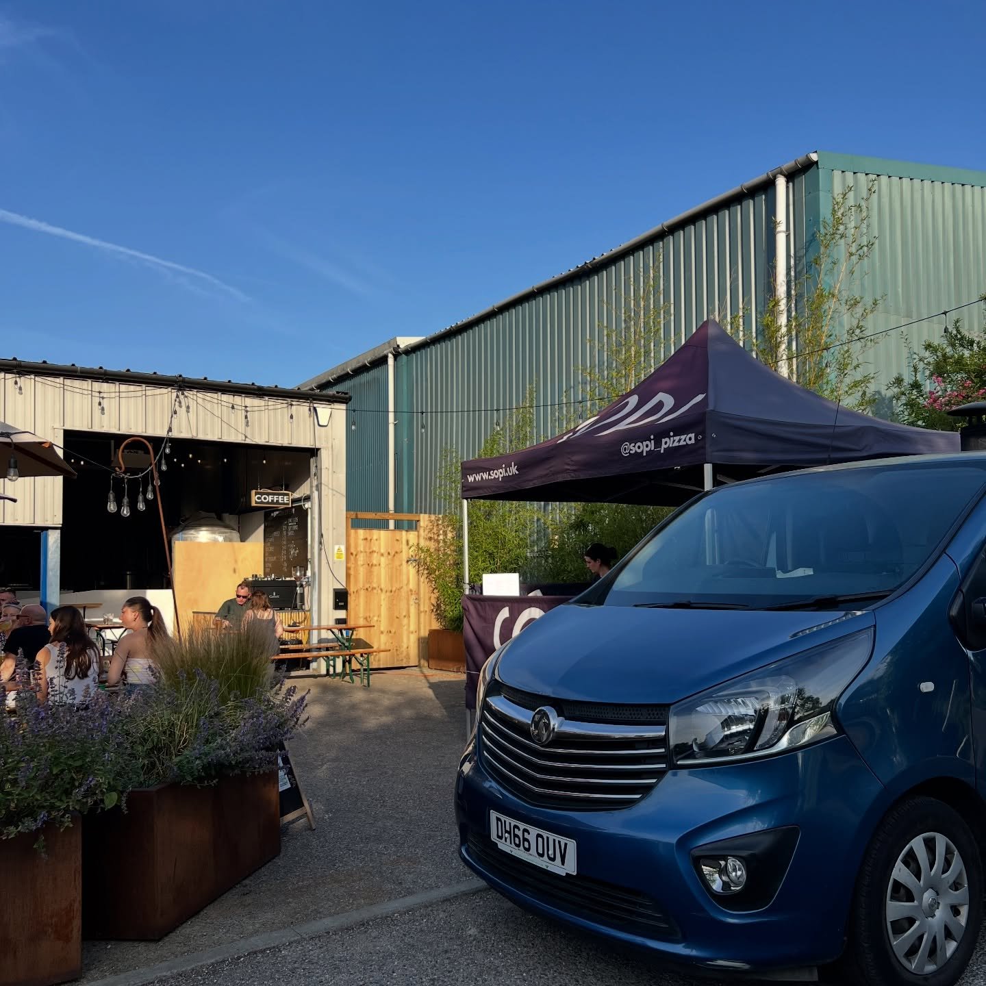 Not our usual Wednesday night pitch tonight, but we&rsquo;re close by 🍕

Serving 5&ndash;8pm @thebrickworkstaproom - Burgess Hill.

See you there 🔥