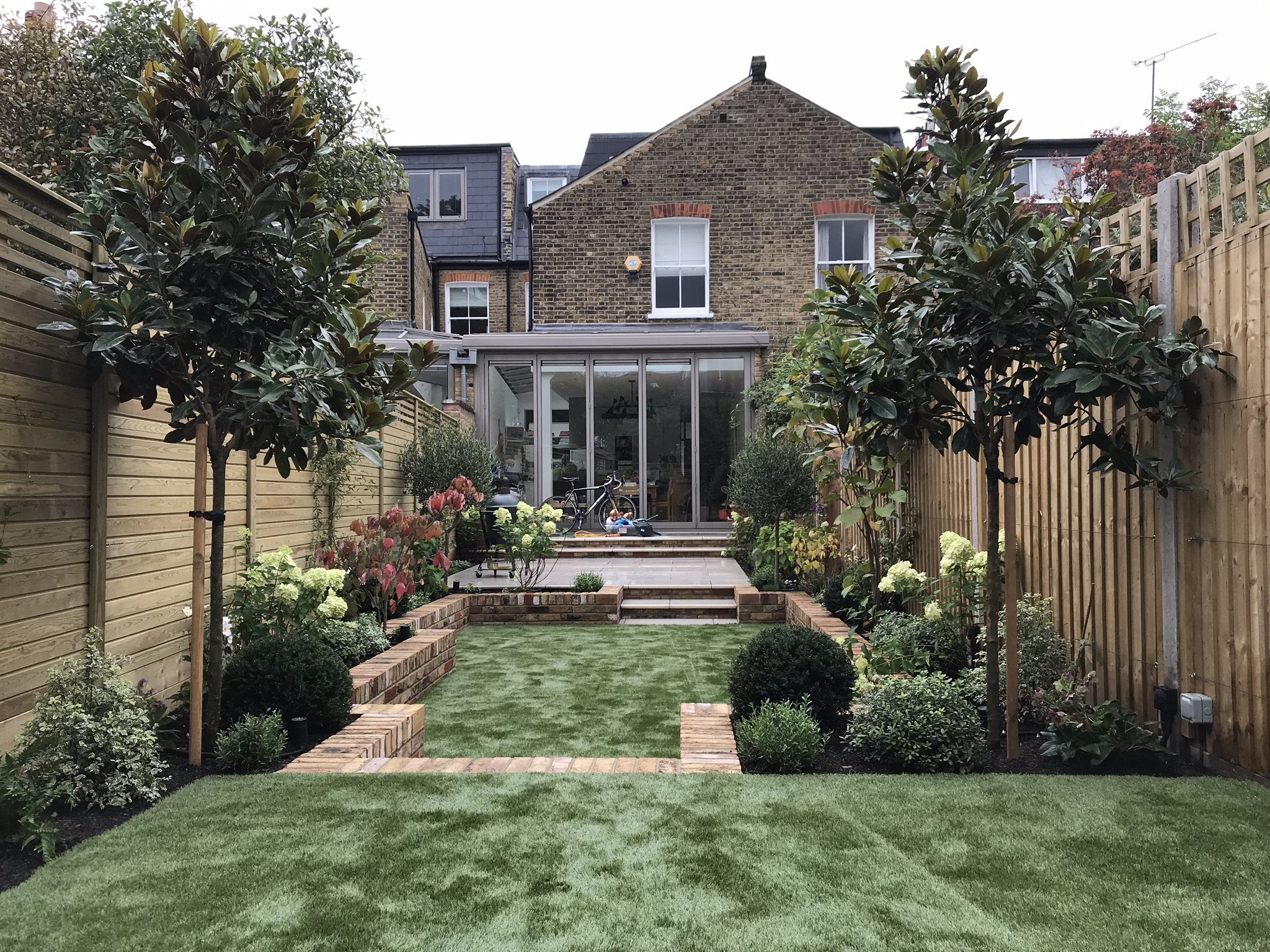 The Crescent Barnes London- HARRINGTON BROTHERS LANDSCAPE GARDENERS