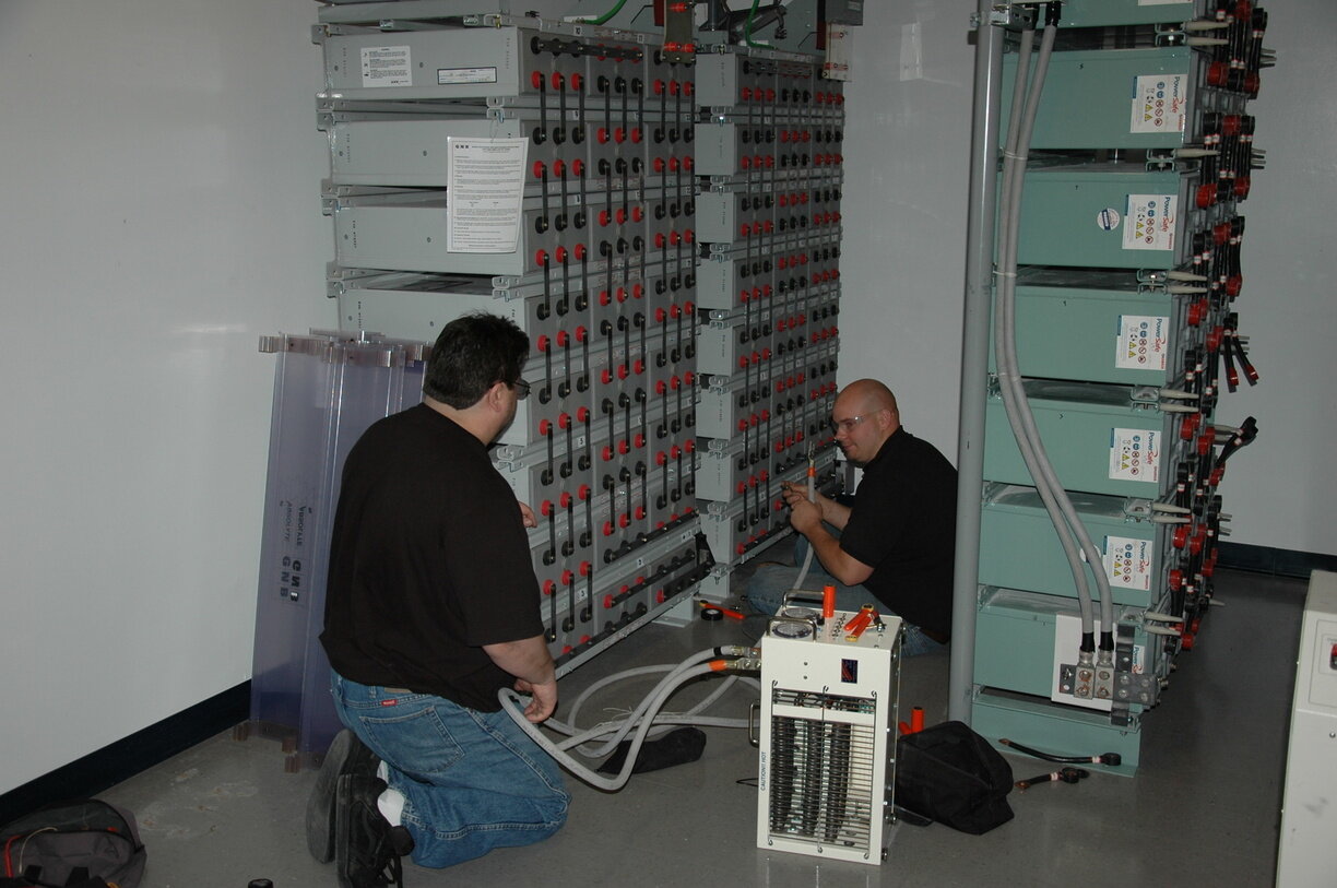 Battery test at one of Voxeo's six multi-million dollar data centers.   Circa 2006. Orlando, Florida.