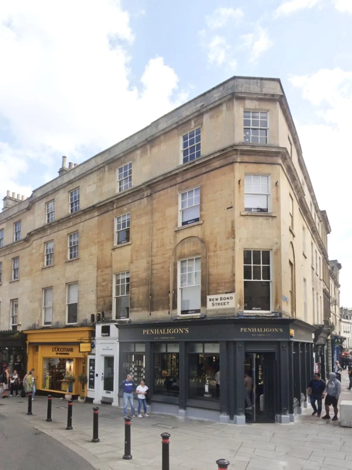 Internal remodelling of the Grade II listed office building along New Bond Street in Bath