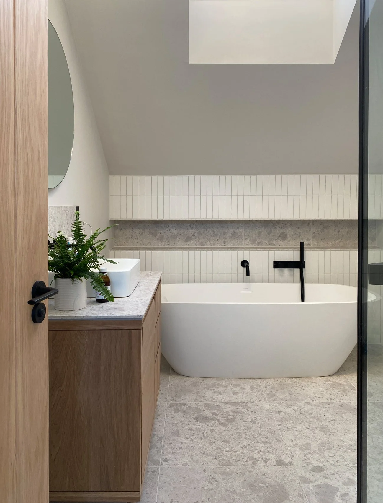 Grain Store Barn Conversion Bathroom Interior 01.jpg