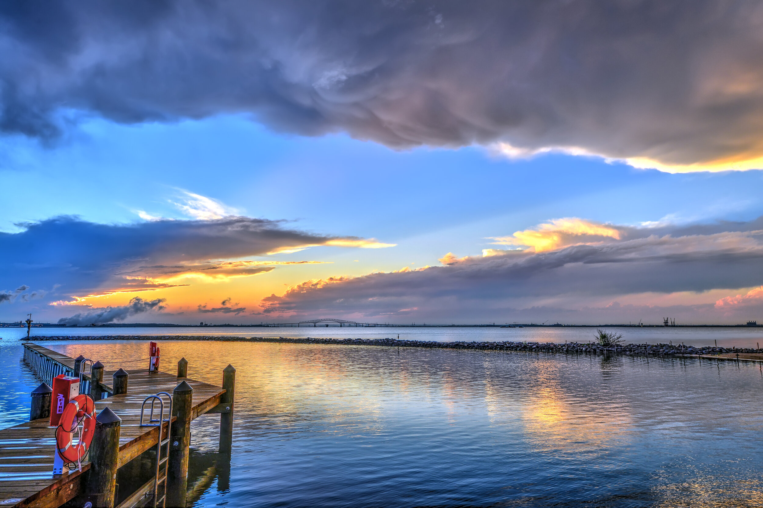 Sunset-on-the-Chesapeake-Bay-in-Maryland-542560584_4800x3197.jpeg