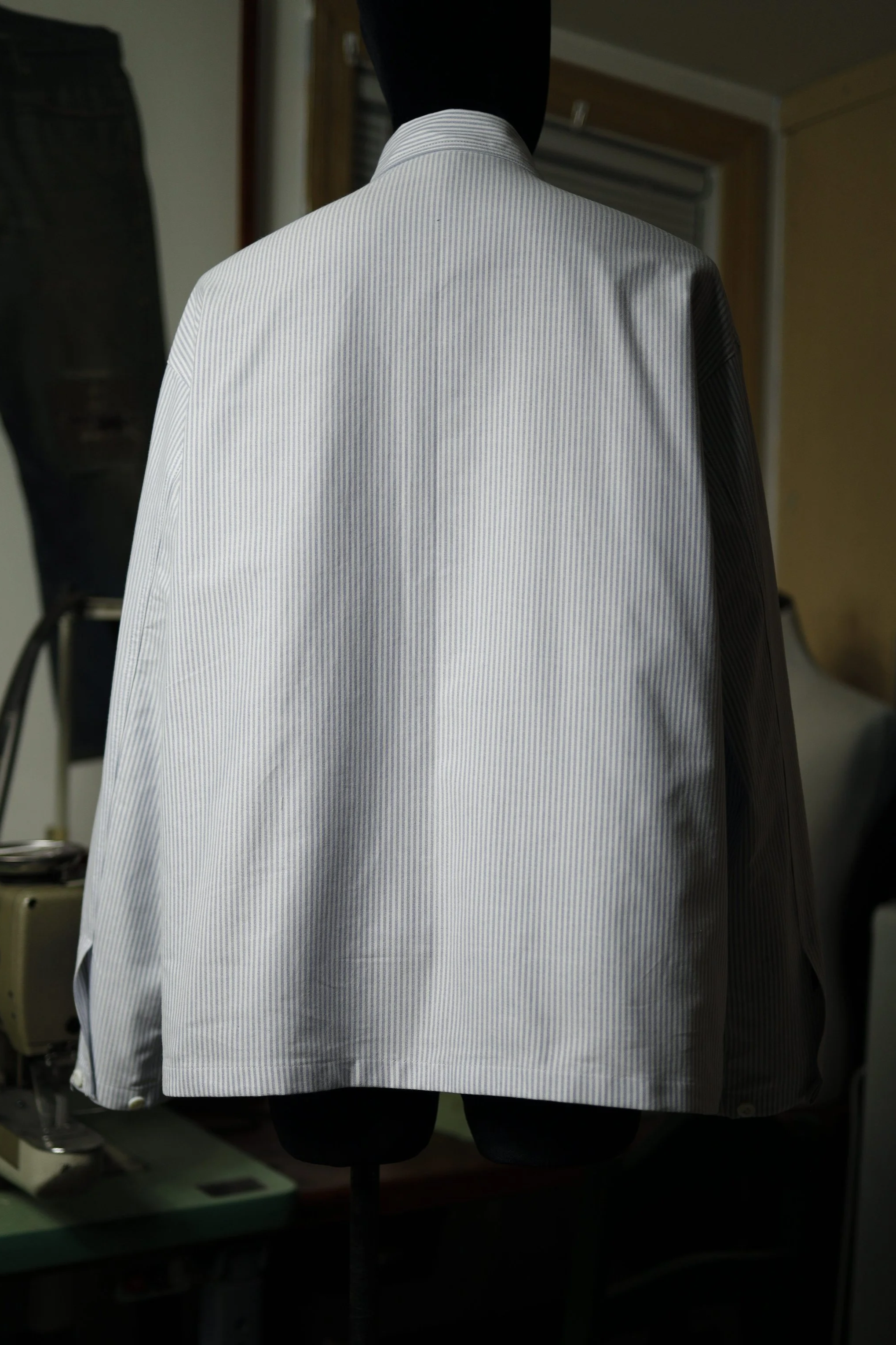 Ocean+Blue+Cotton+Oxford+Pullover+Shirt+back.png