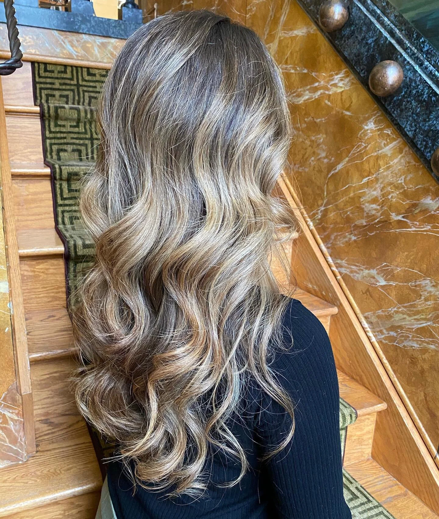Beautiful Balayage done by Tanya! 🤩 #blondebalayage #blondehair #foilbalayage #honeyblondehair #blondegoals #aveda #avedacolor #enlightener #curls