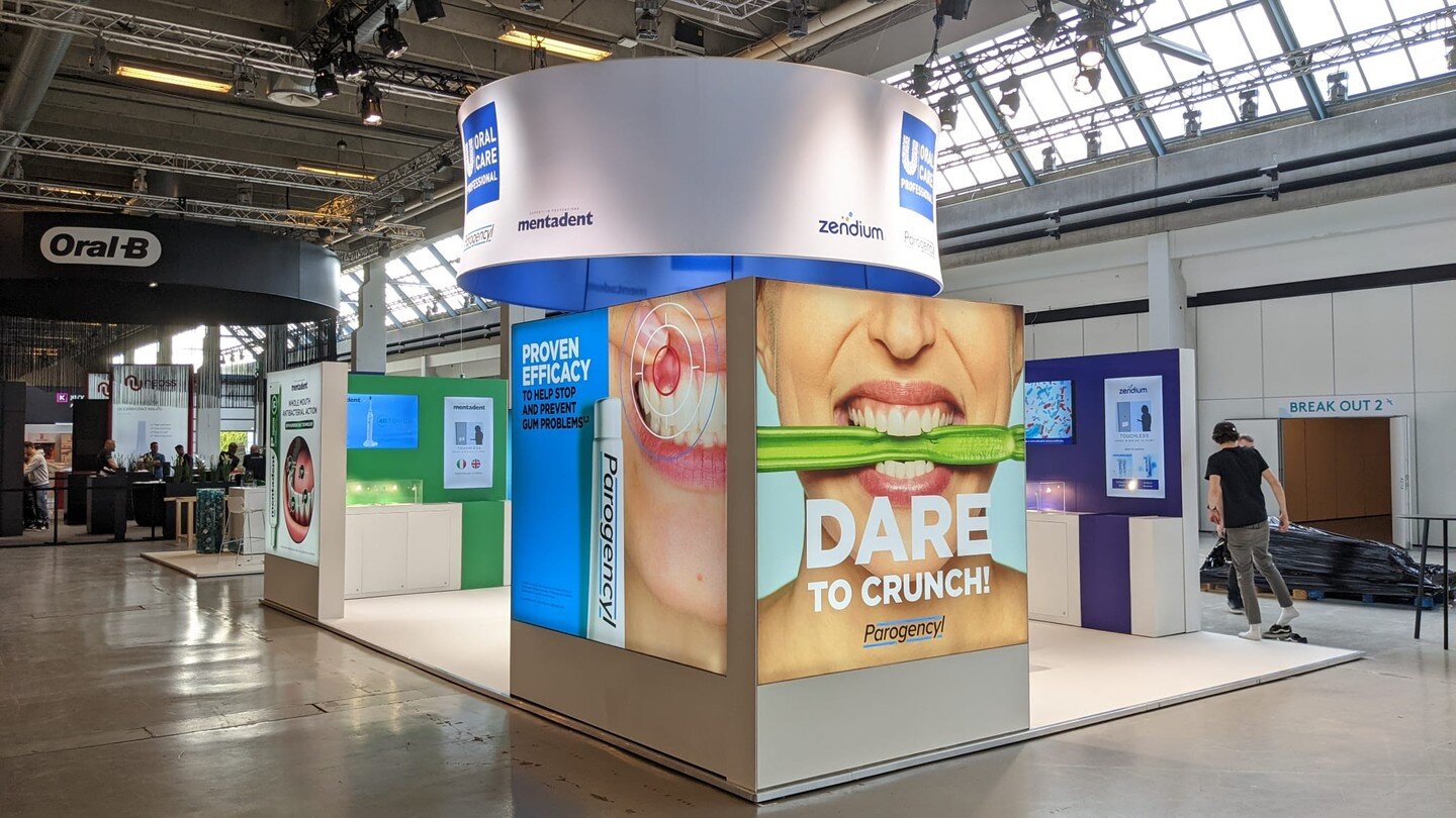 This week we are in Copenhagen with Unilever for #europerio10 🦷 Making use of light-boxes and touch free interactions for a bright and open stand, showcasing three of their brands.

#alchemyexpo #exhibitiondesign #exhibitionbooth #expodesign #exhibi