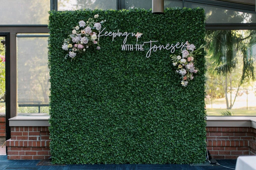 Boxwood Greenery Wall