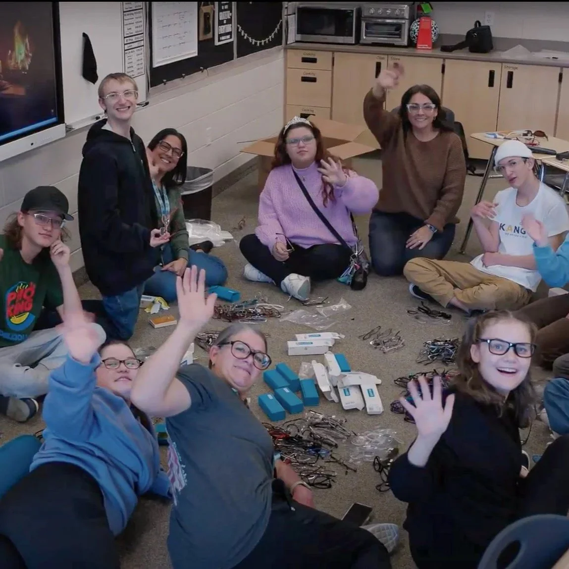 sorting_glasses_service_usa_school1-2.jpg
