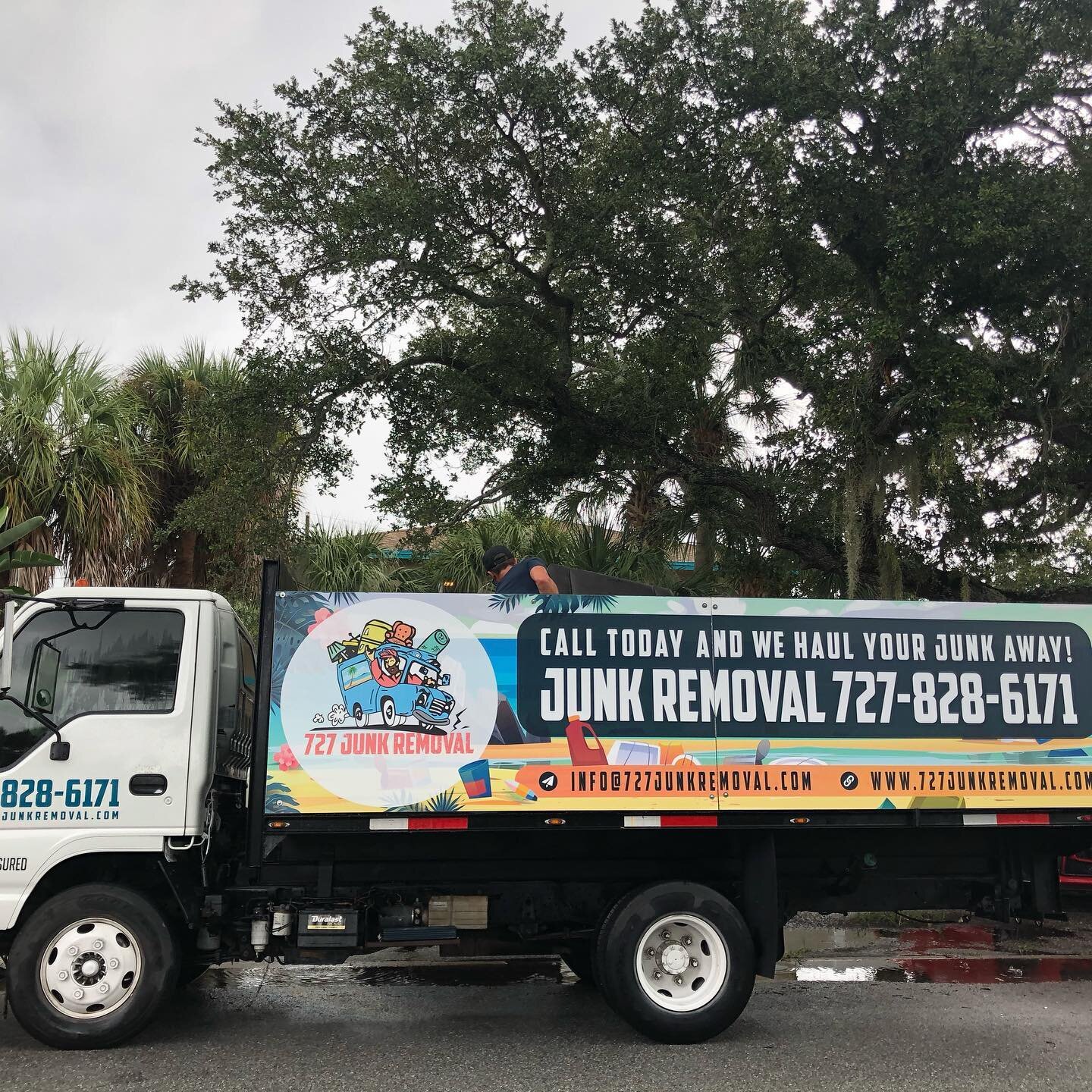 When you move take your friends / family with you, but leave the junk for us!
&bull;
📲 Call For Instant Quote!
(727) 828-6171
&bull;
Call today for a FREE quote to haul your junk. Services starting as low as $99 including dump fees.
&bull;
What&rsqu