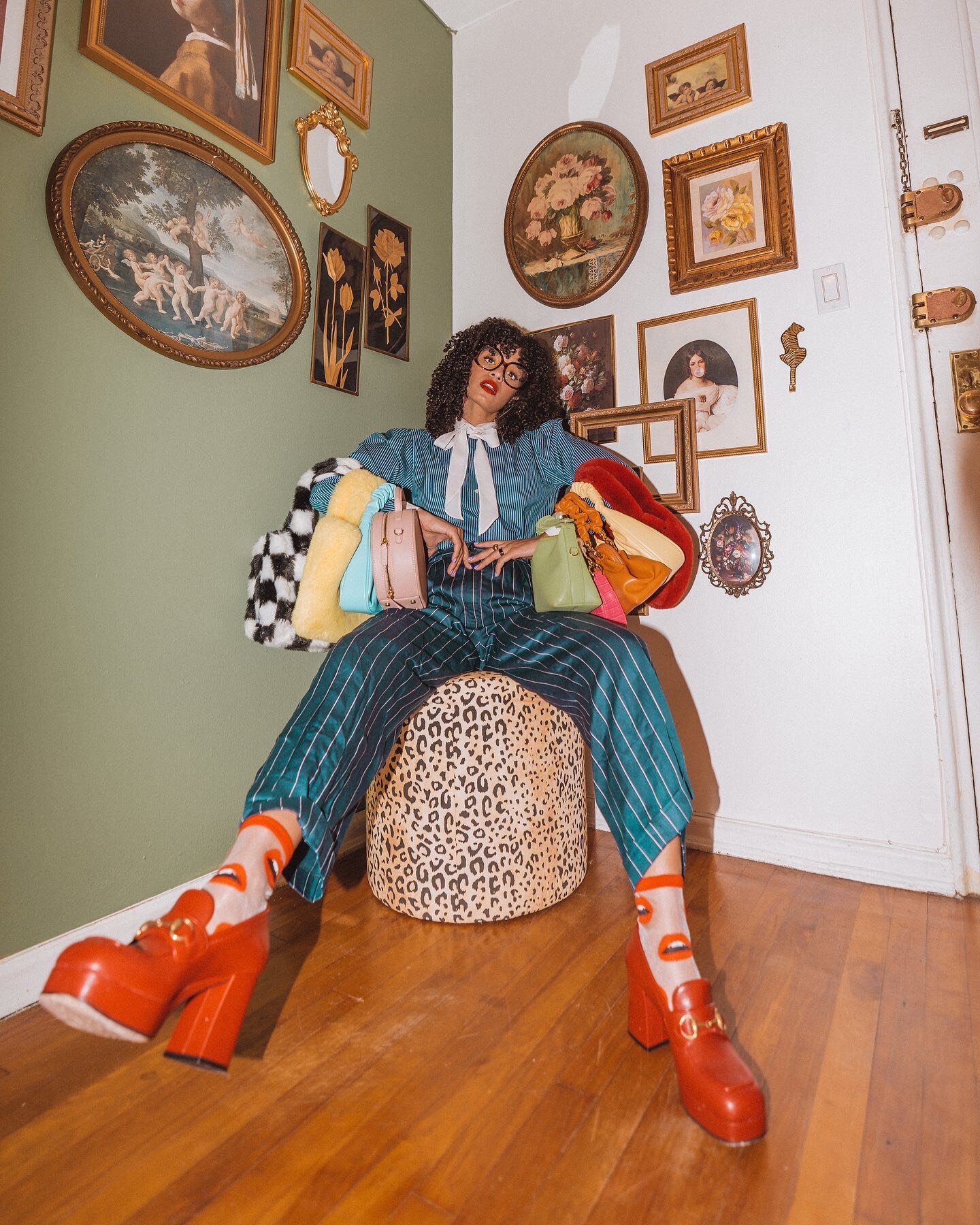 Shopping (secondhand) is my cardio💪🏽

No but I mean it - there&rsquo;s no greater rush or sense of triumph than scoring a one-of-a-kind gem💎That&rsquo;s why I&rsquo;m so pumped to partner with @vestaireco to share some tips for successfully shoppi