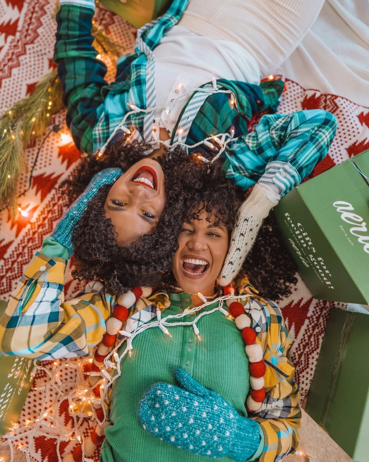 We&rsquo;re clearly on each other&rsquo;s nice list😏

Gifting your bestie something you know she&rsquo;ll love (&amp; likely live in) has never been easier🎁 @aerie is where it&rsquo;s at this szn babes! #AerieREAL #AeriePartner #ad 
.
.
.
.
.
.
.
.